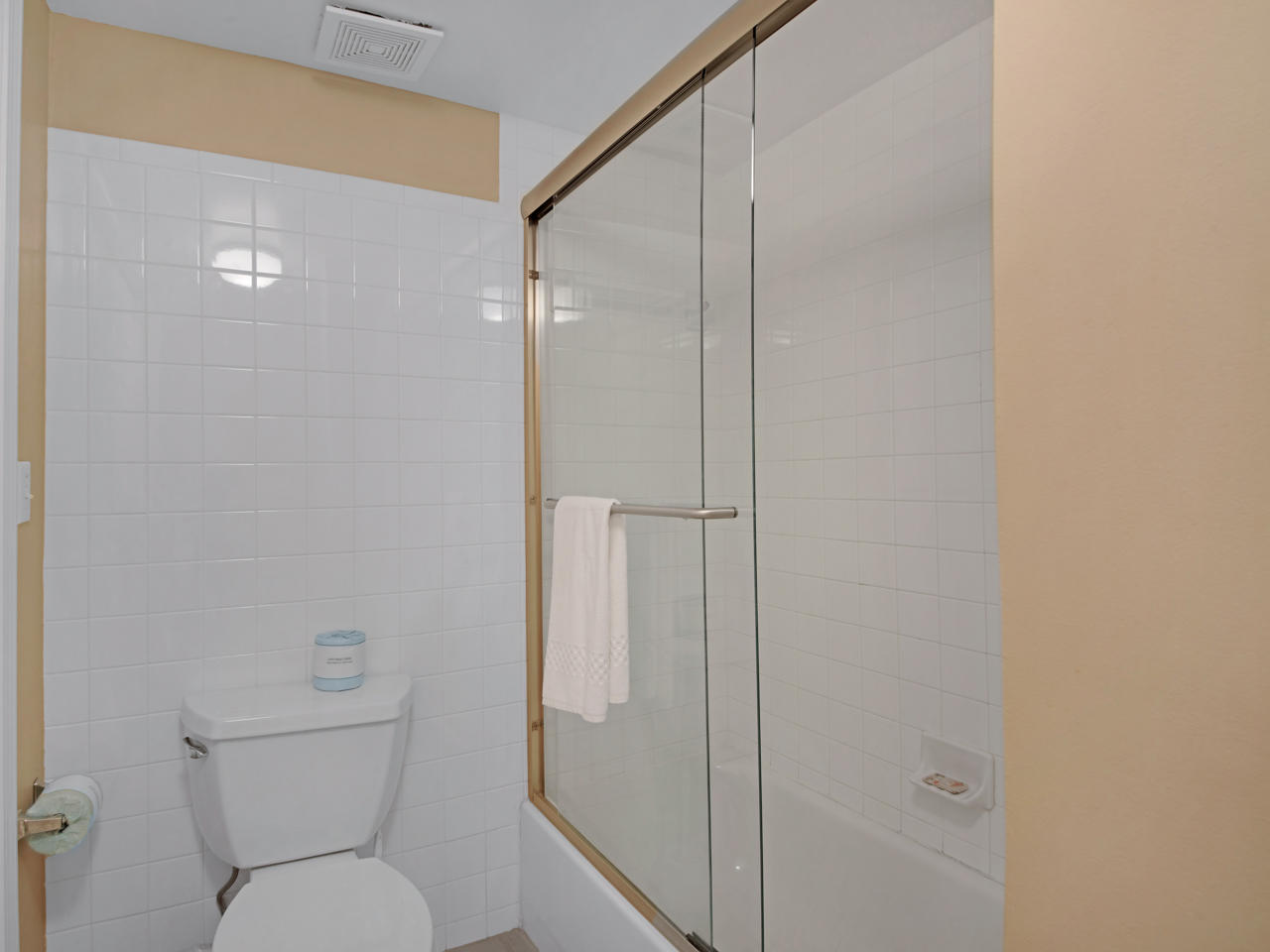 JADE EAST TOWERS CONDO - Residential