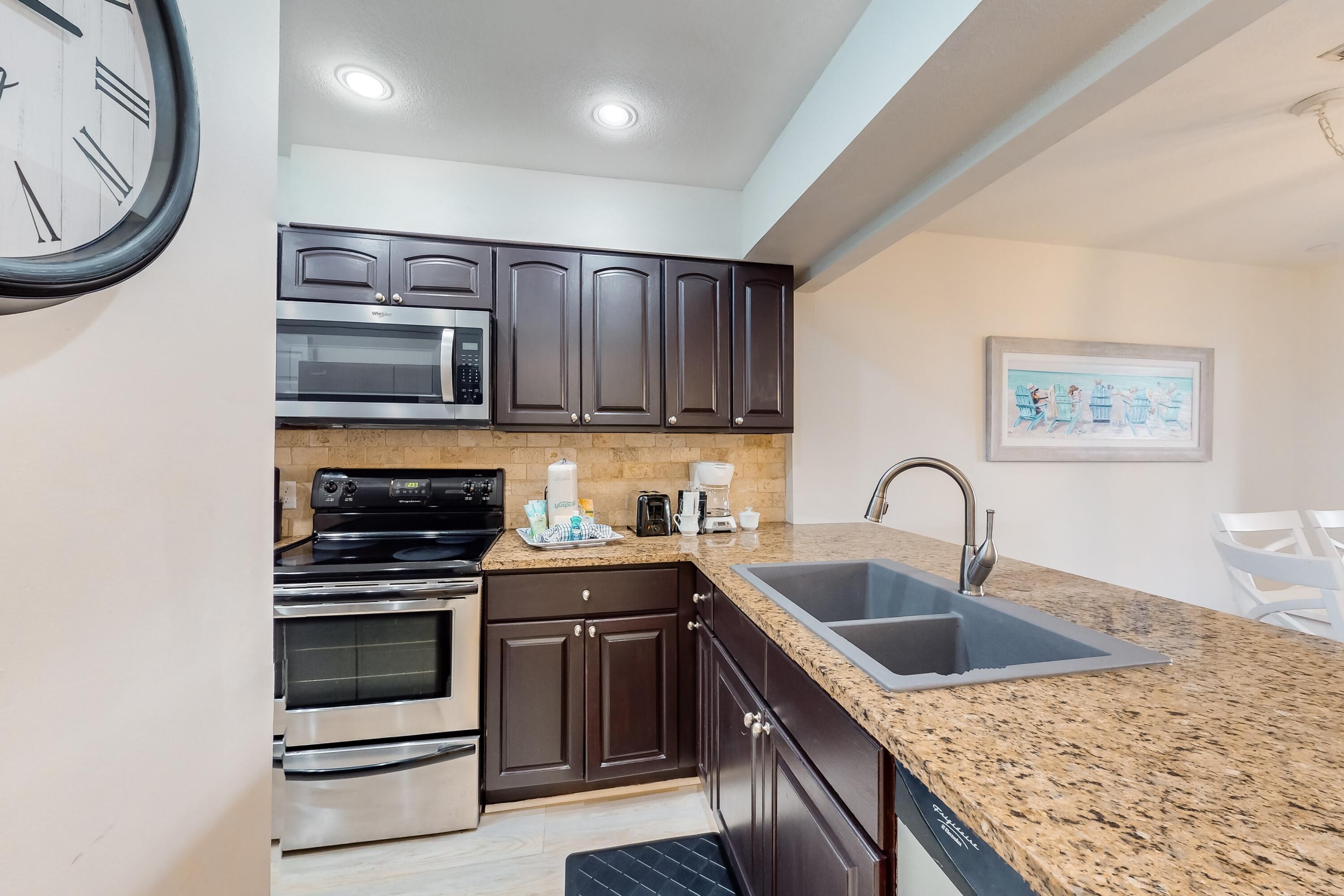 TOPS'L TENNIS VILLAGE - Residential