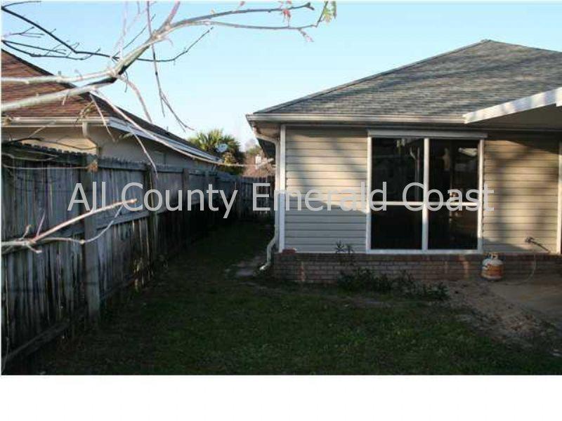 AZALEA GARDENS DESTIN - Residential Lease