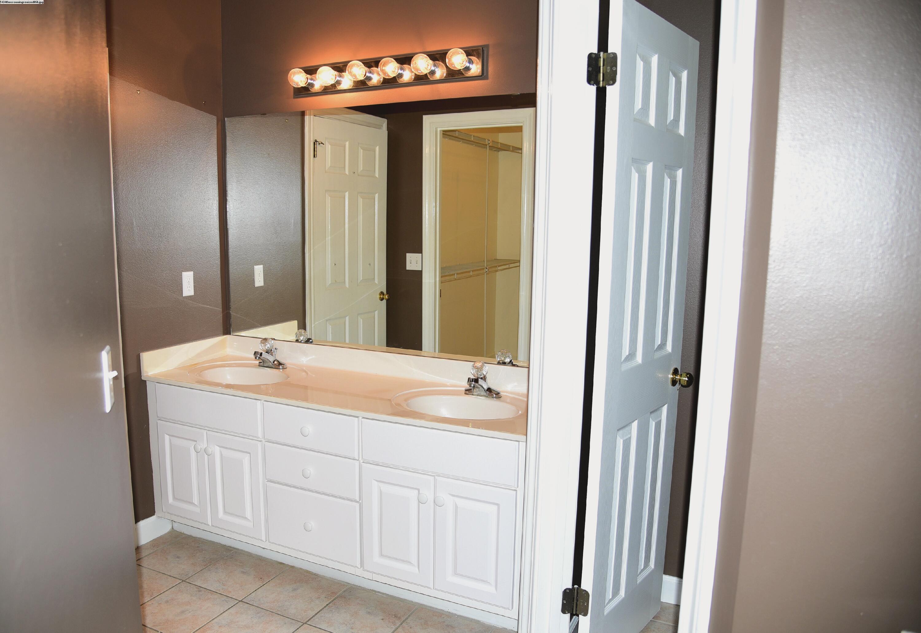 CROSSINGS AT BLUEWATER BAY - Residential