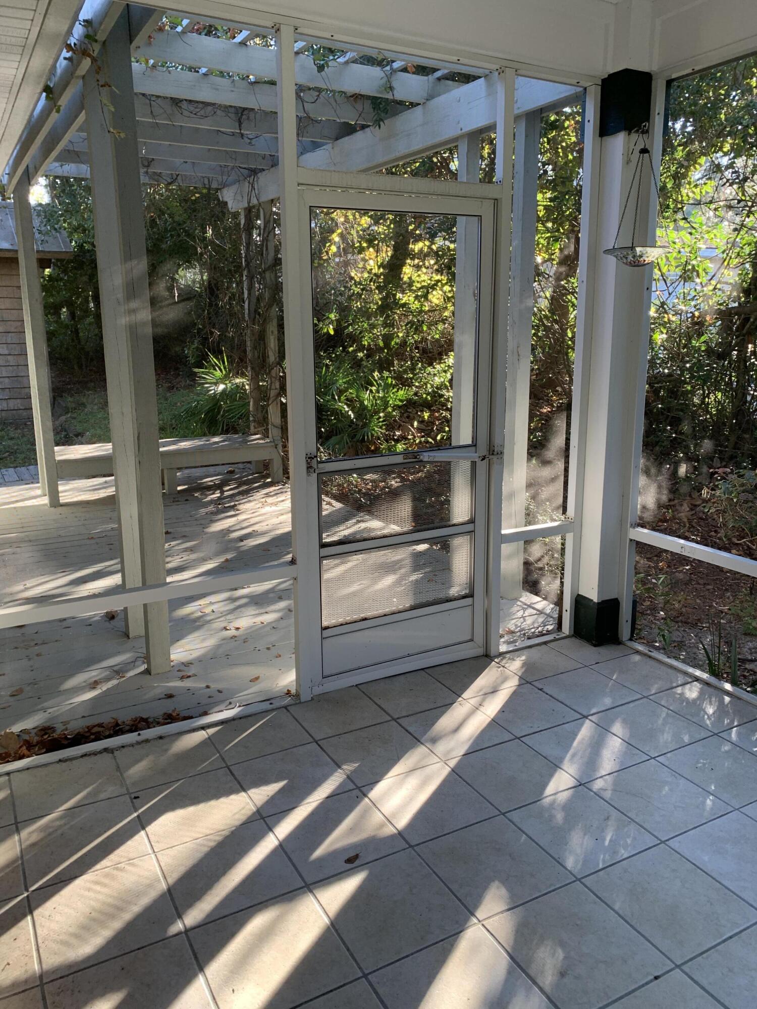 MOCKINGBIRD ESTATES - Residential Lease