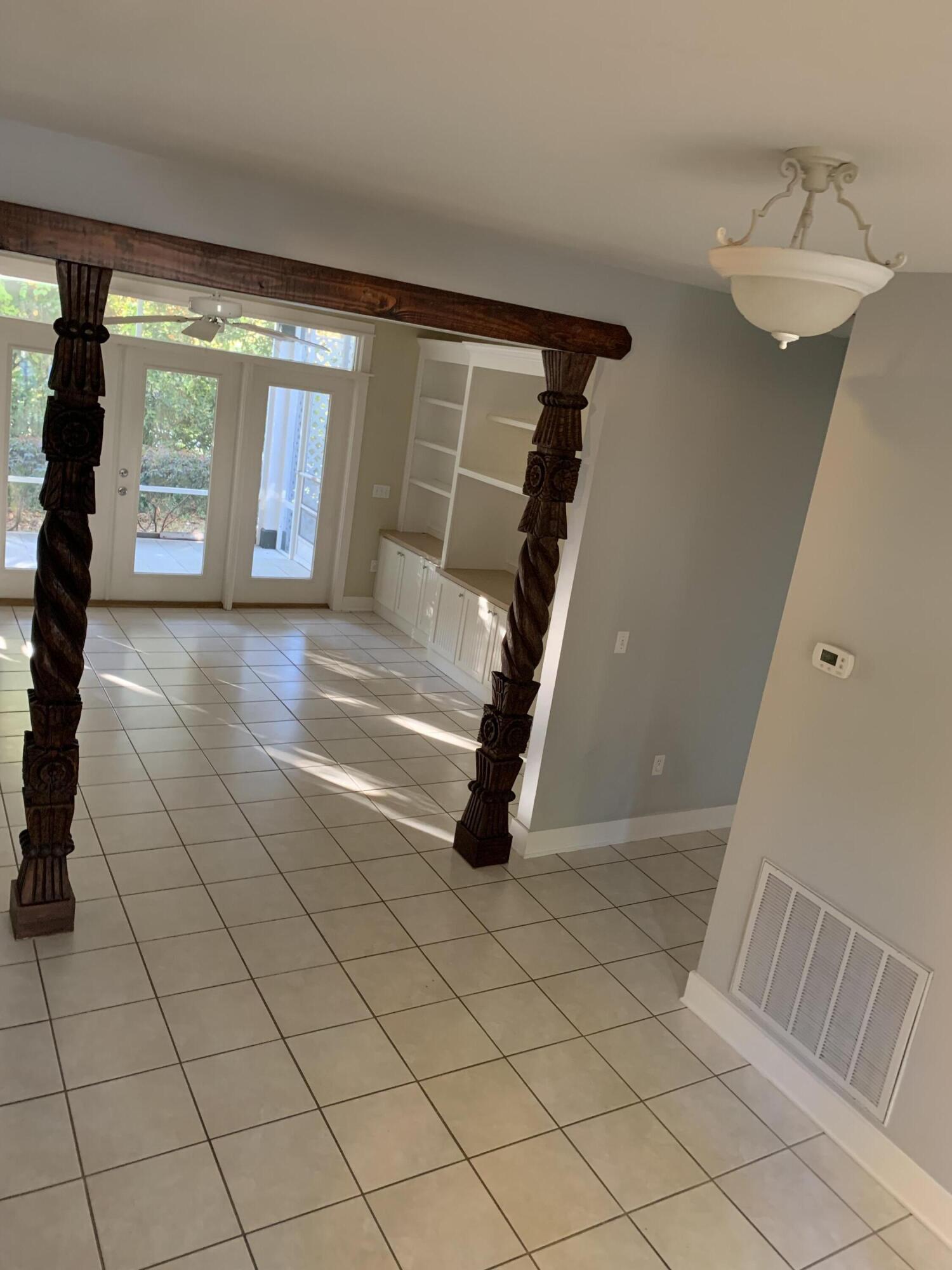 MOCKINGBIRD ESTATES - Residential Lease