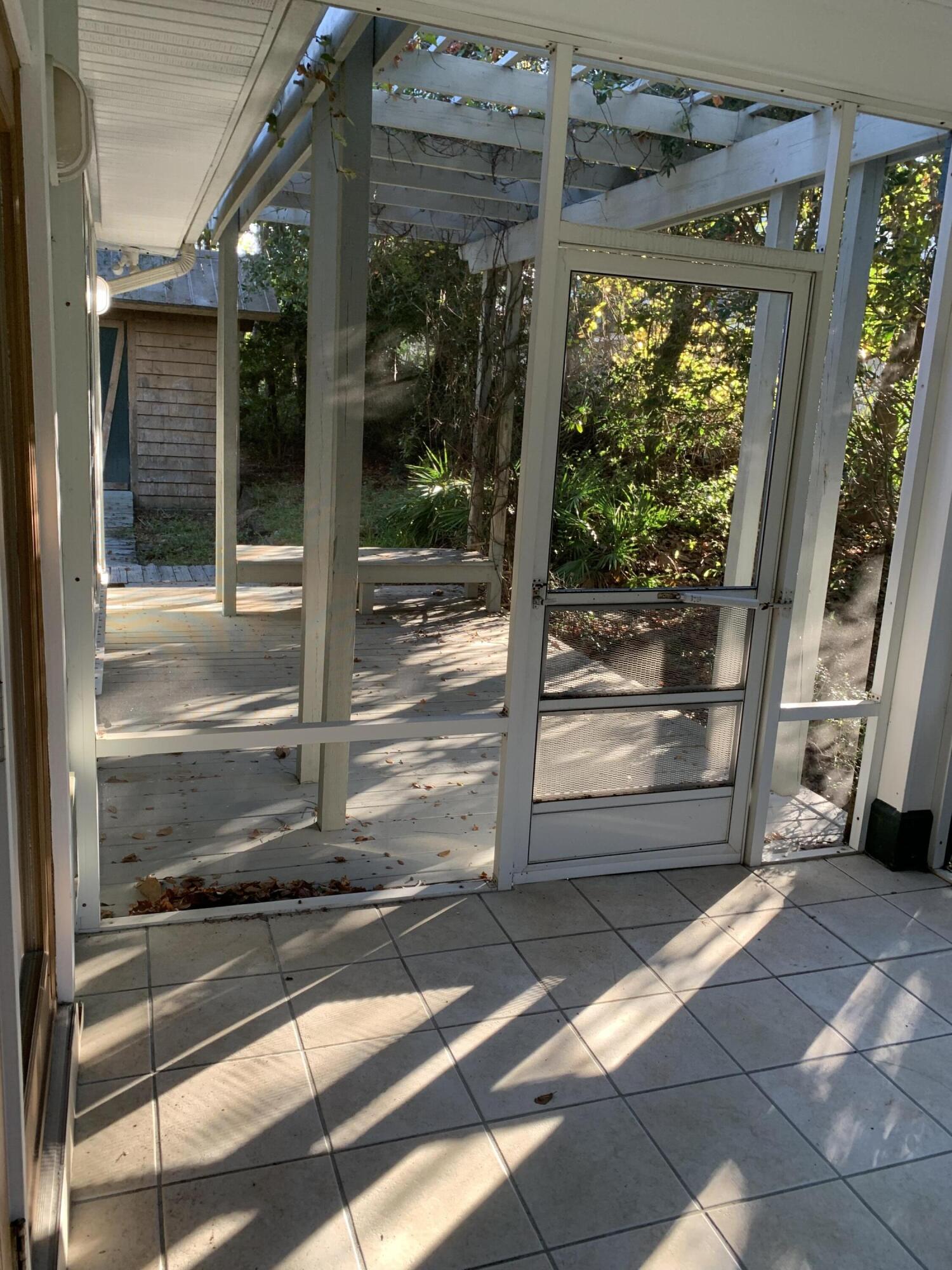 MOCKINGBIRD ESTATES - Residential Lease