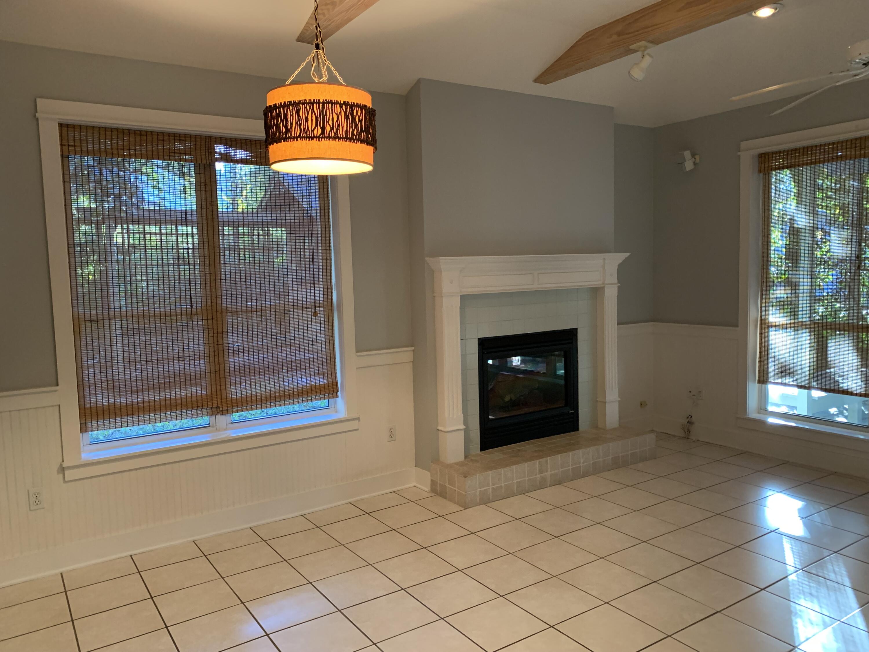 MOCKINGBIRD ESTATES - Residential Lease