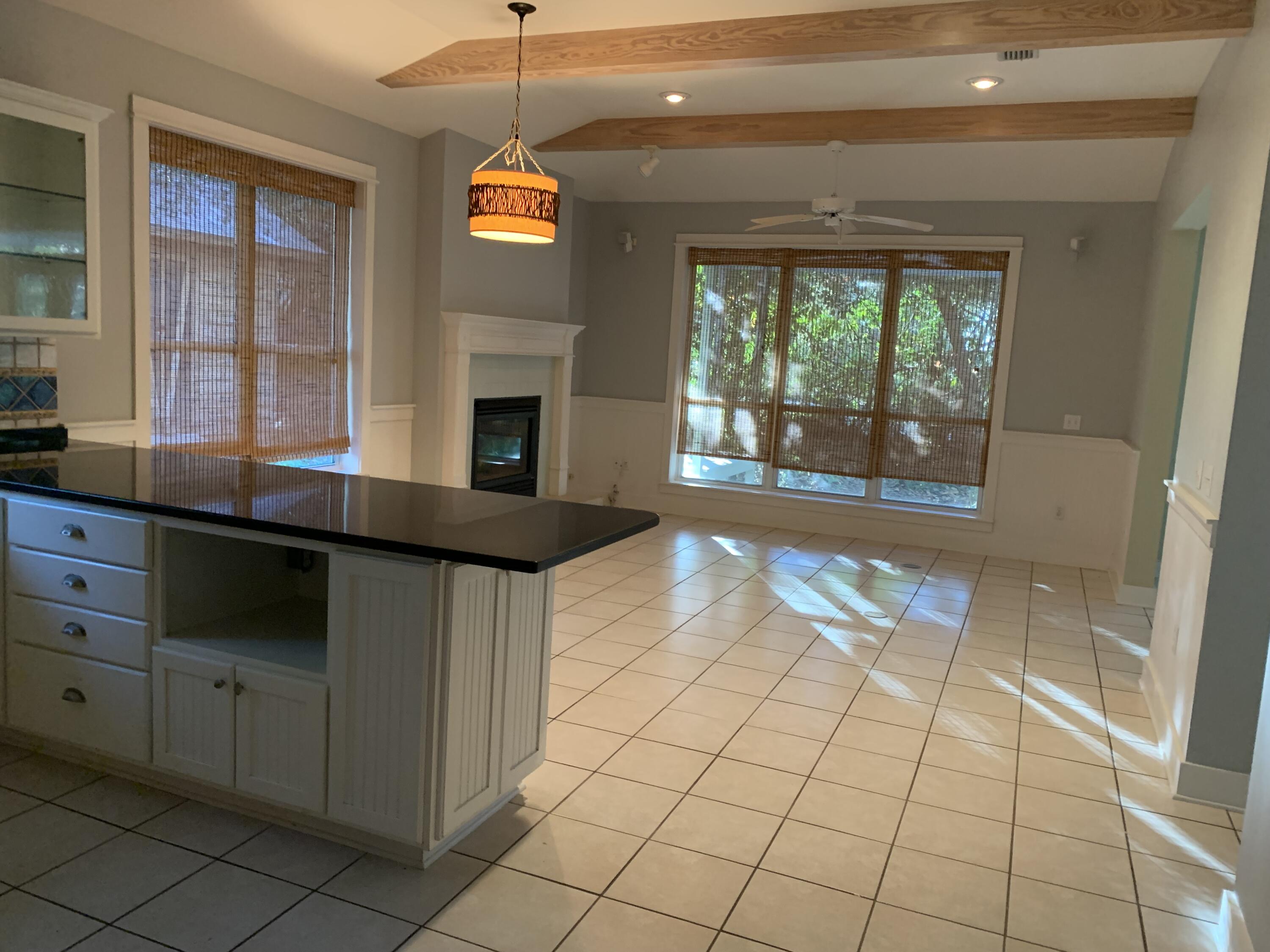 MOCKINGBIRD ESTATES - Residential Lease