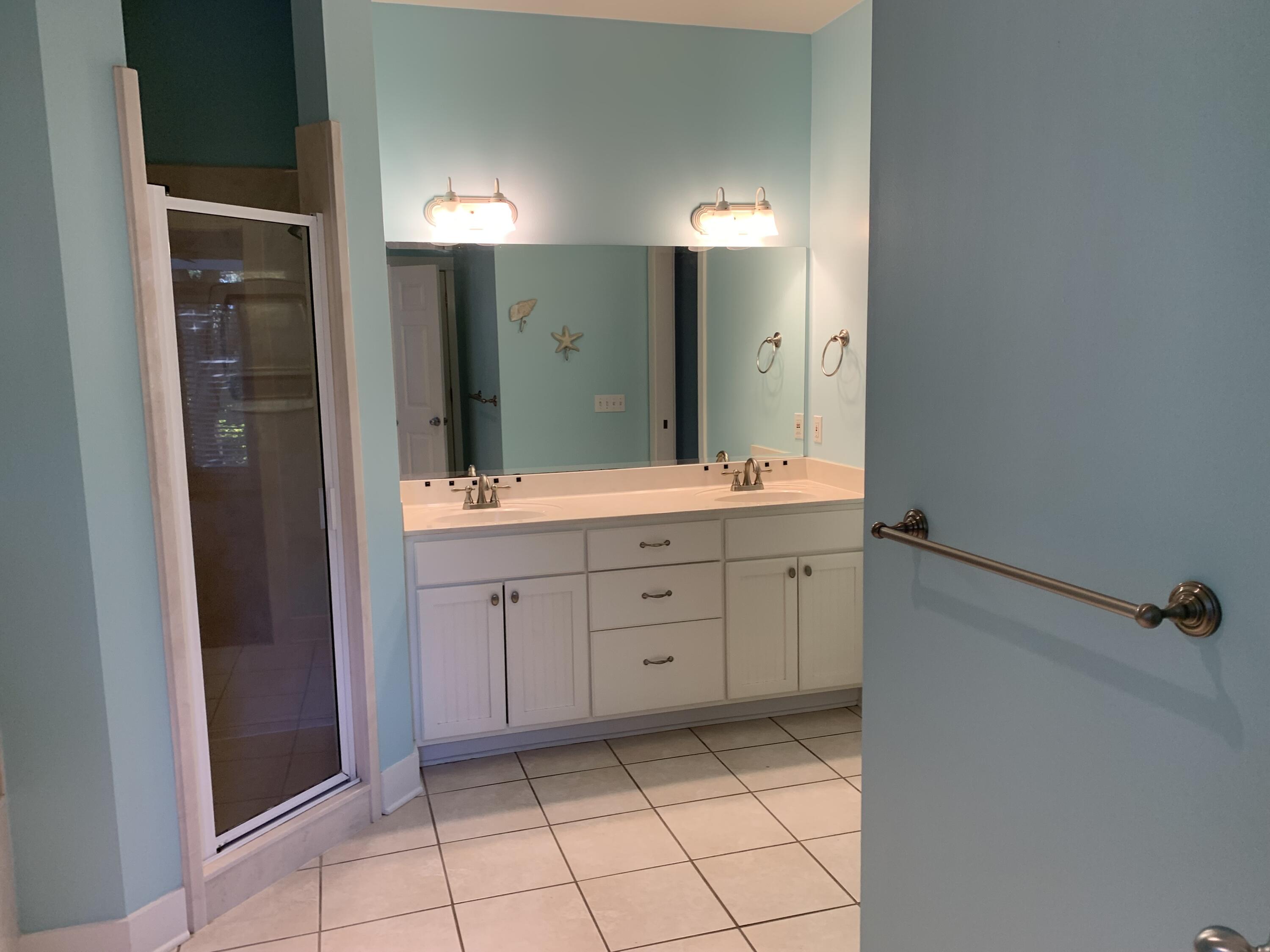 MOCKINGBIRD ESTATES - Residential Lease