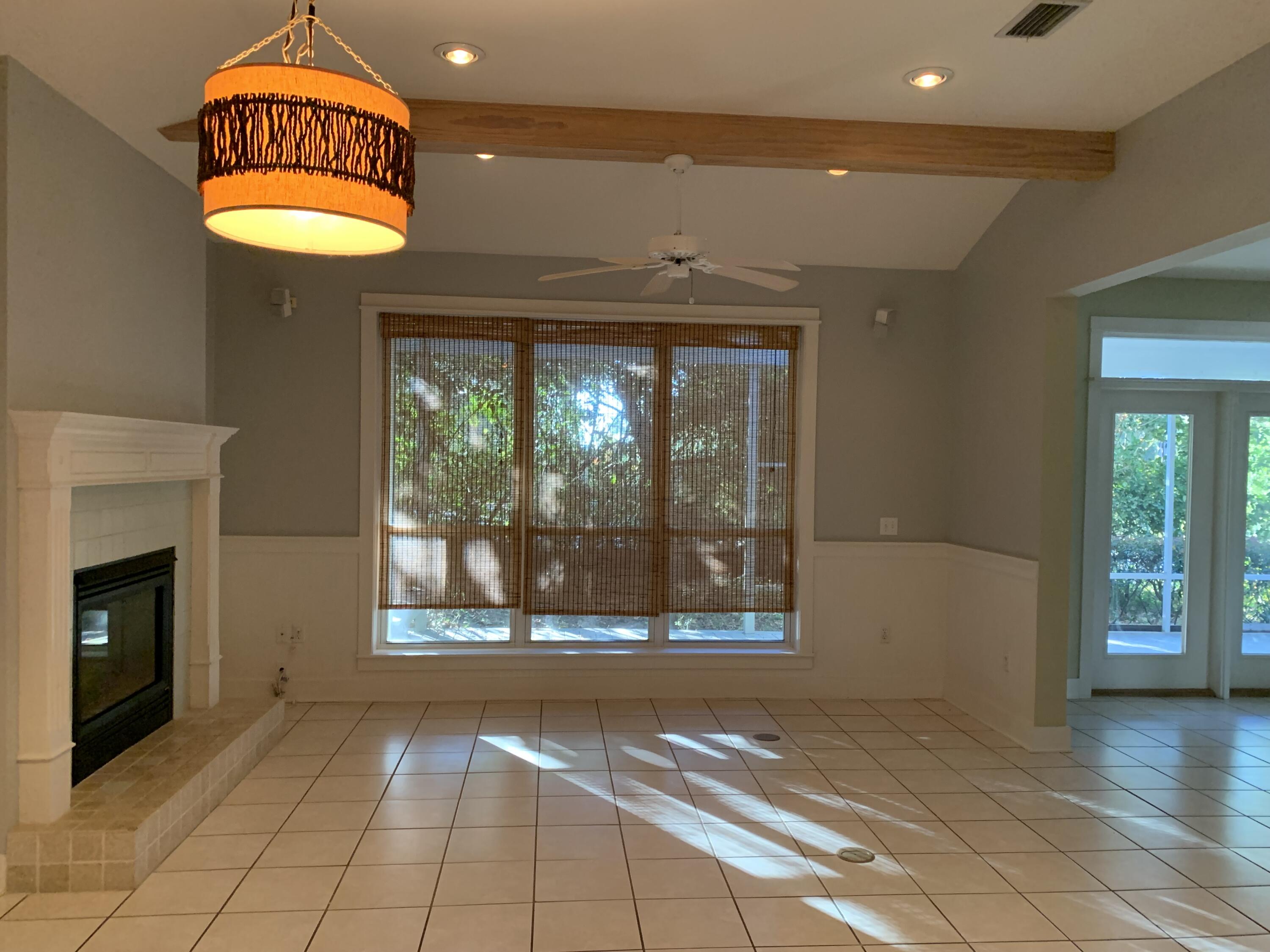 MOCKINGBIRD ESTATES - Residential Lease