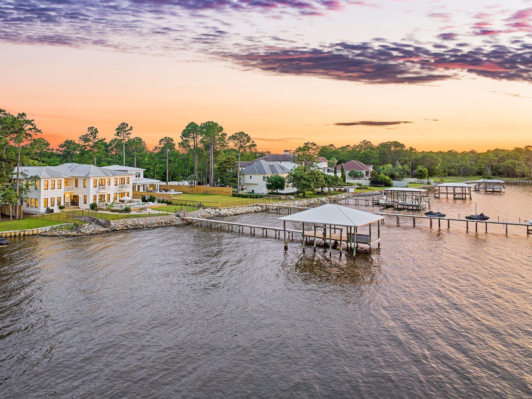 BAY PINE SHORES - Residential