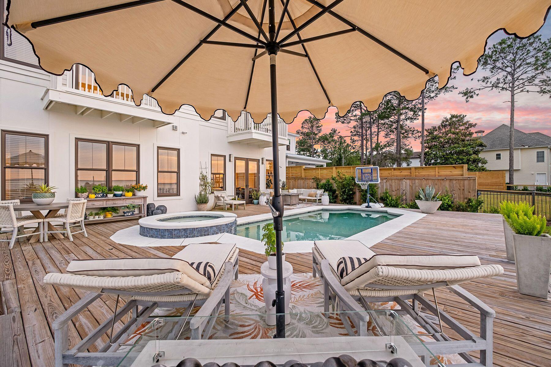 BAY PINE SHORES - Residential