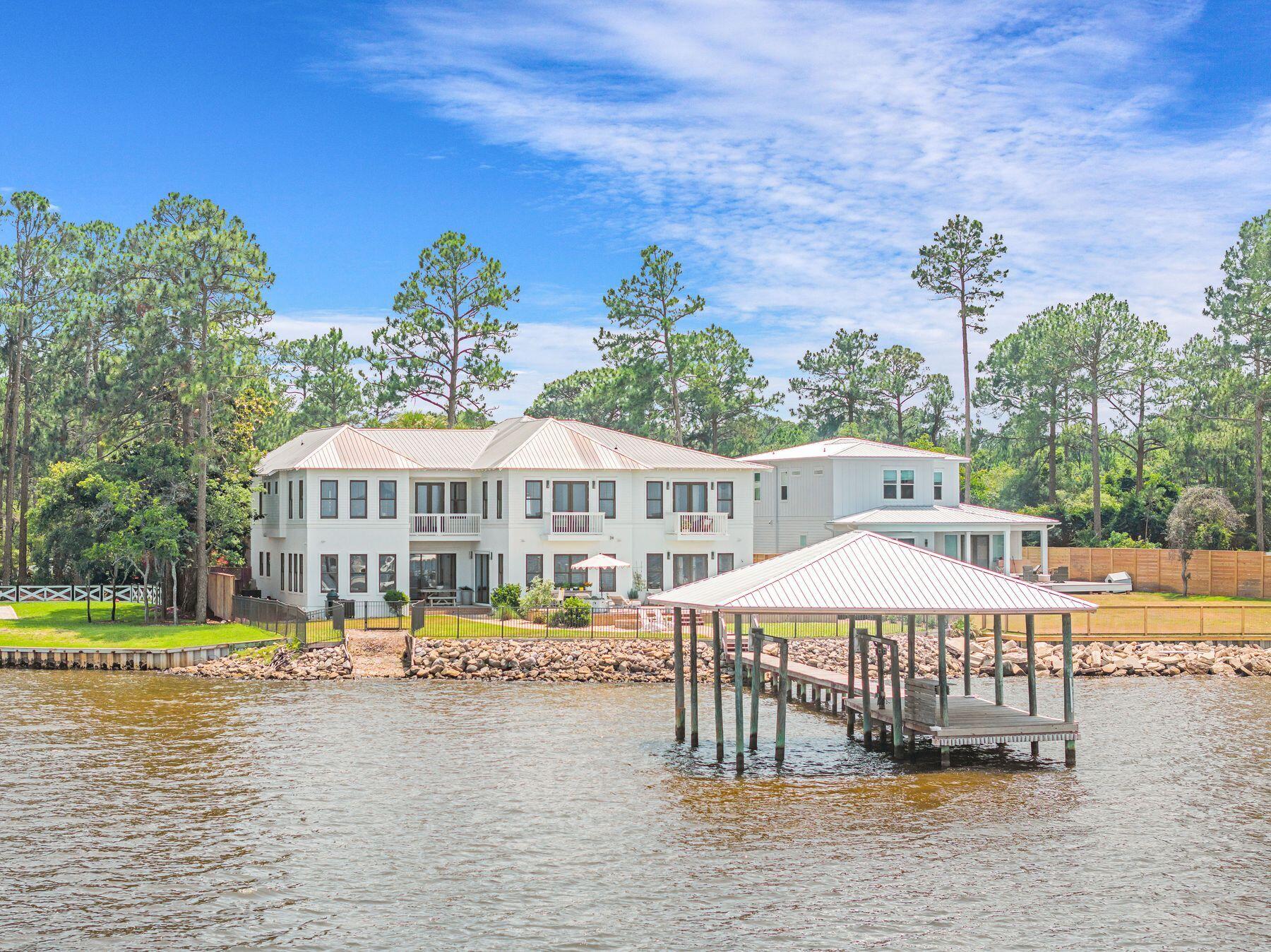 BAY PINE SHORES - Residential