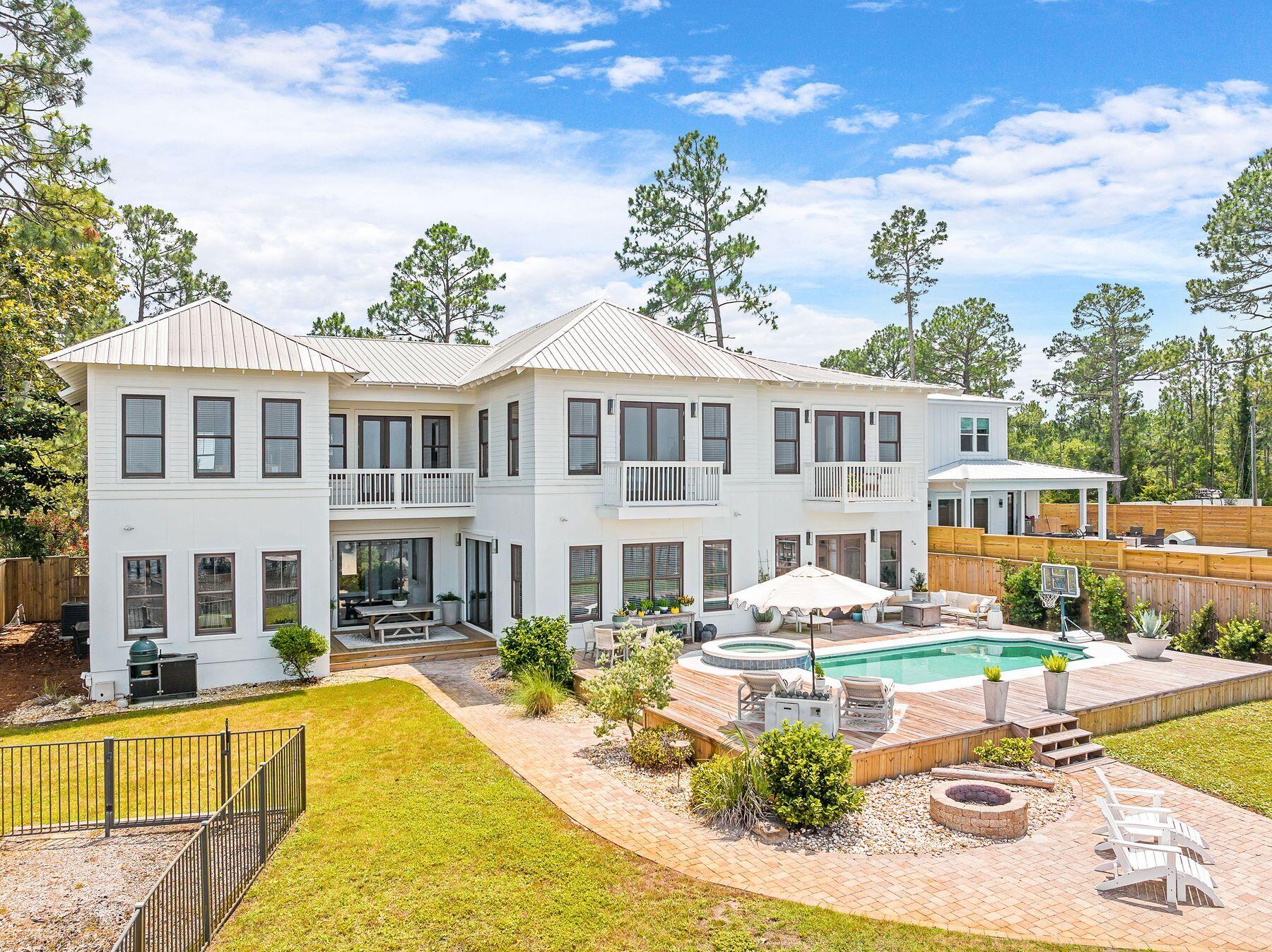BAY PINE SHORES - Residential
