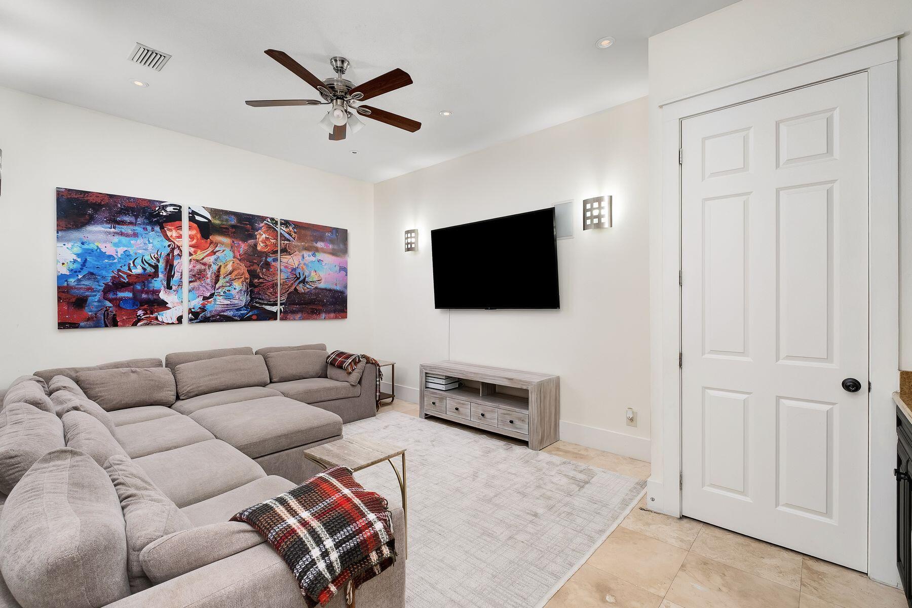BAY PINE SHORES - Residential