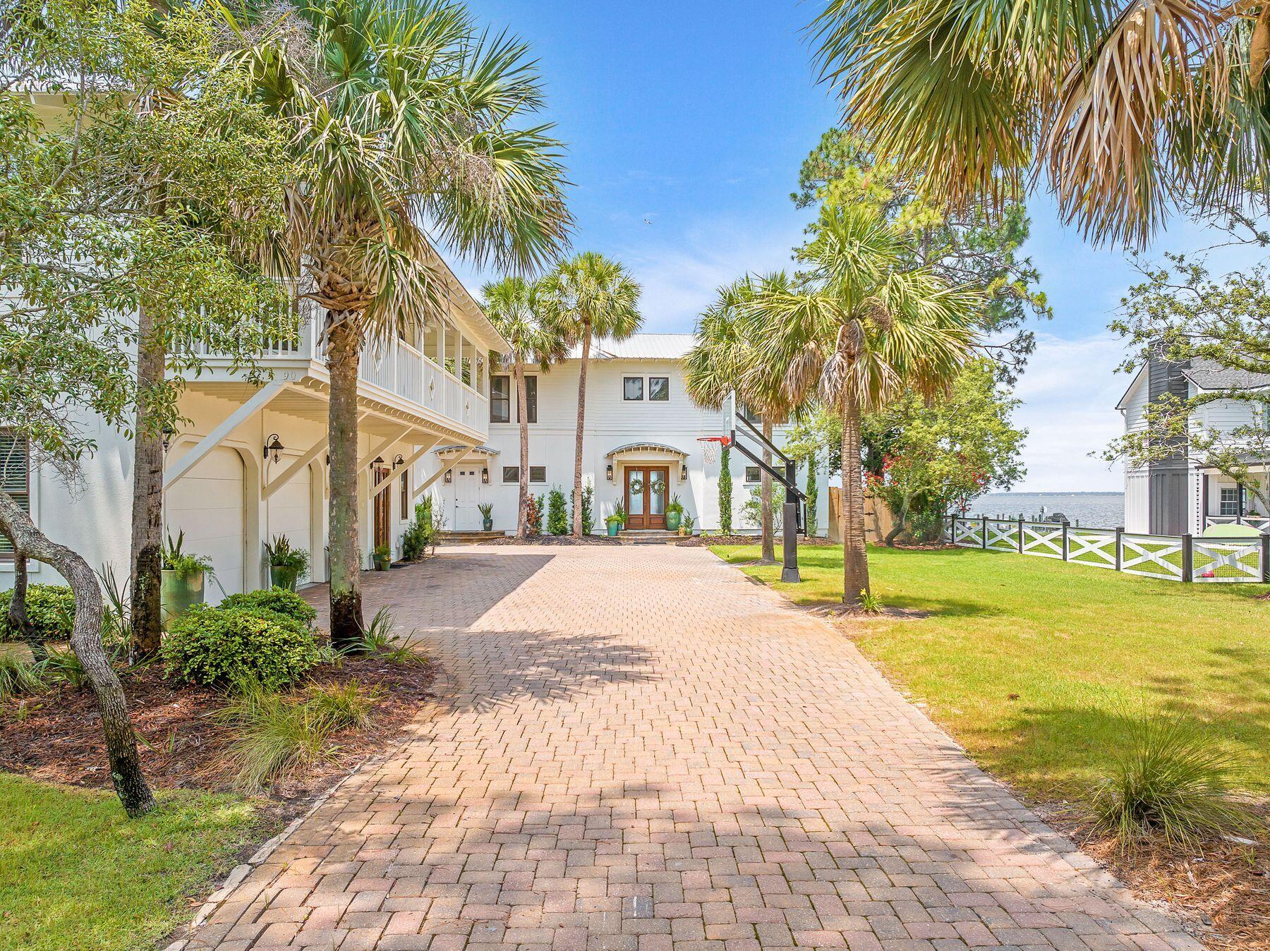 BAY PINE SHORES - Residential