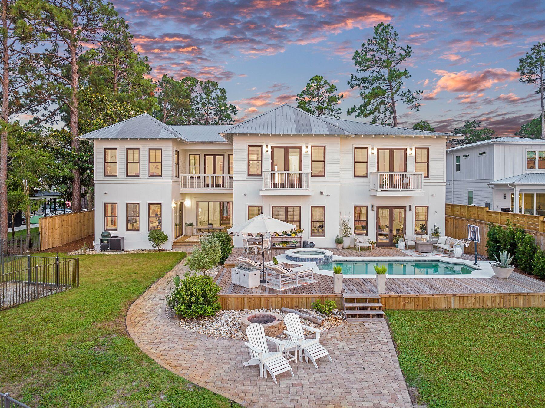 BAY PINE SHORES - Residential