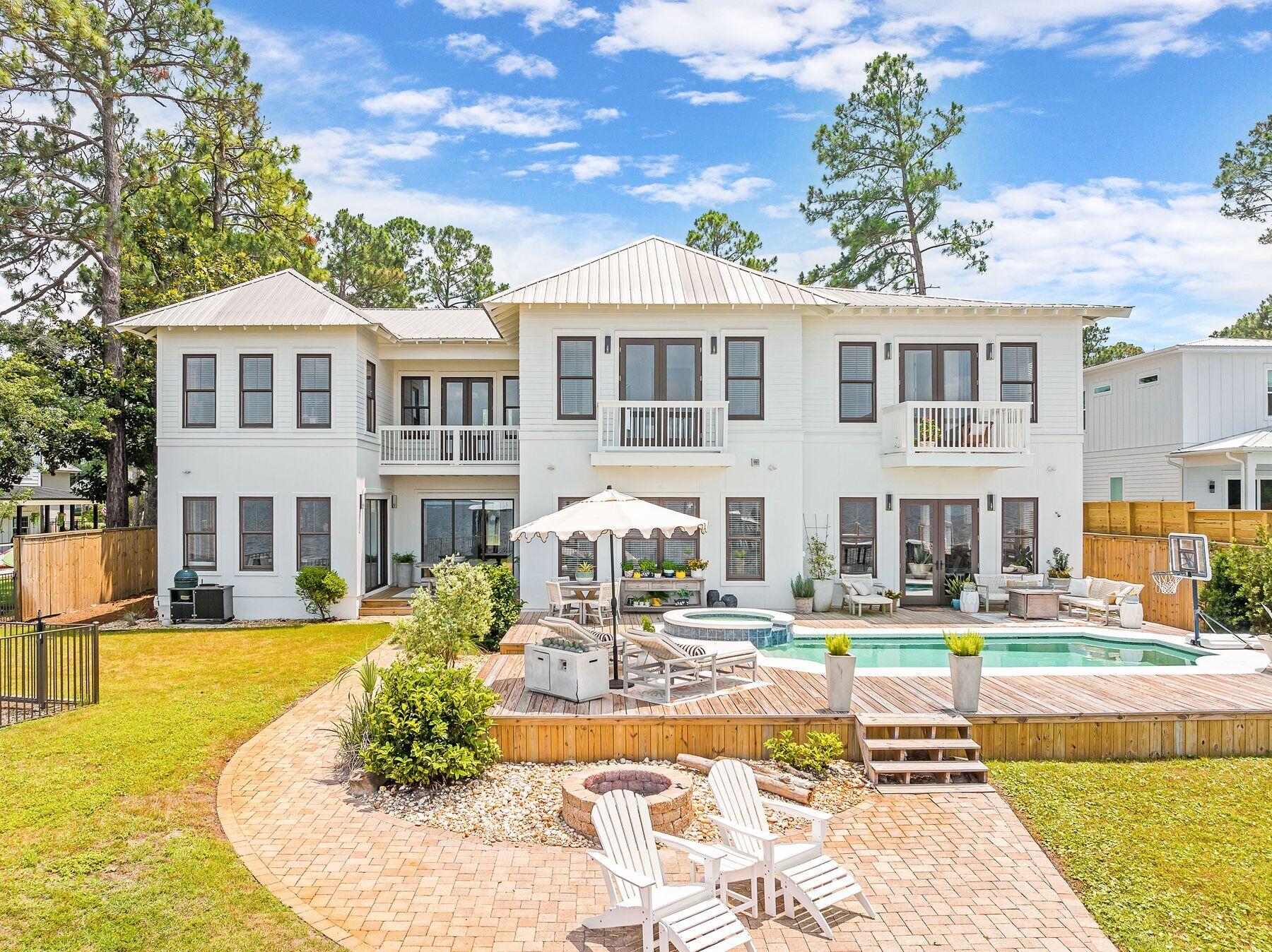 BAY PINE SHORES - Residential