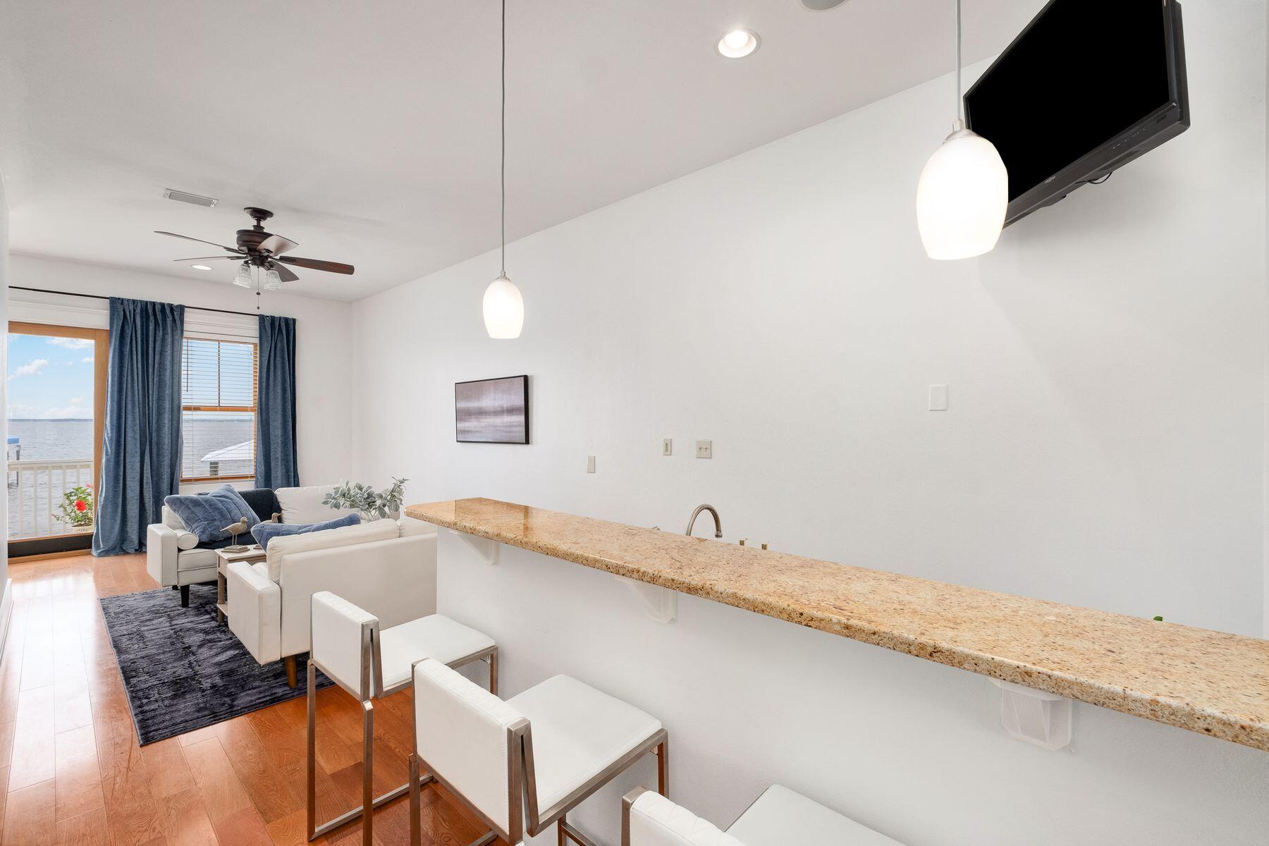 BAY PINE SHORES - Residential