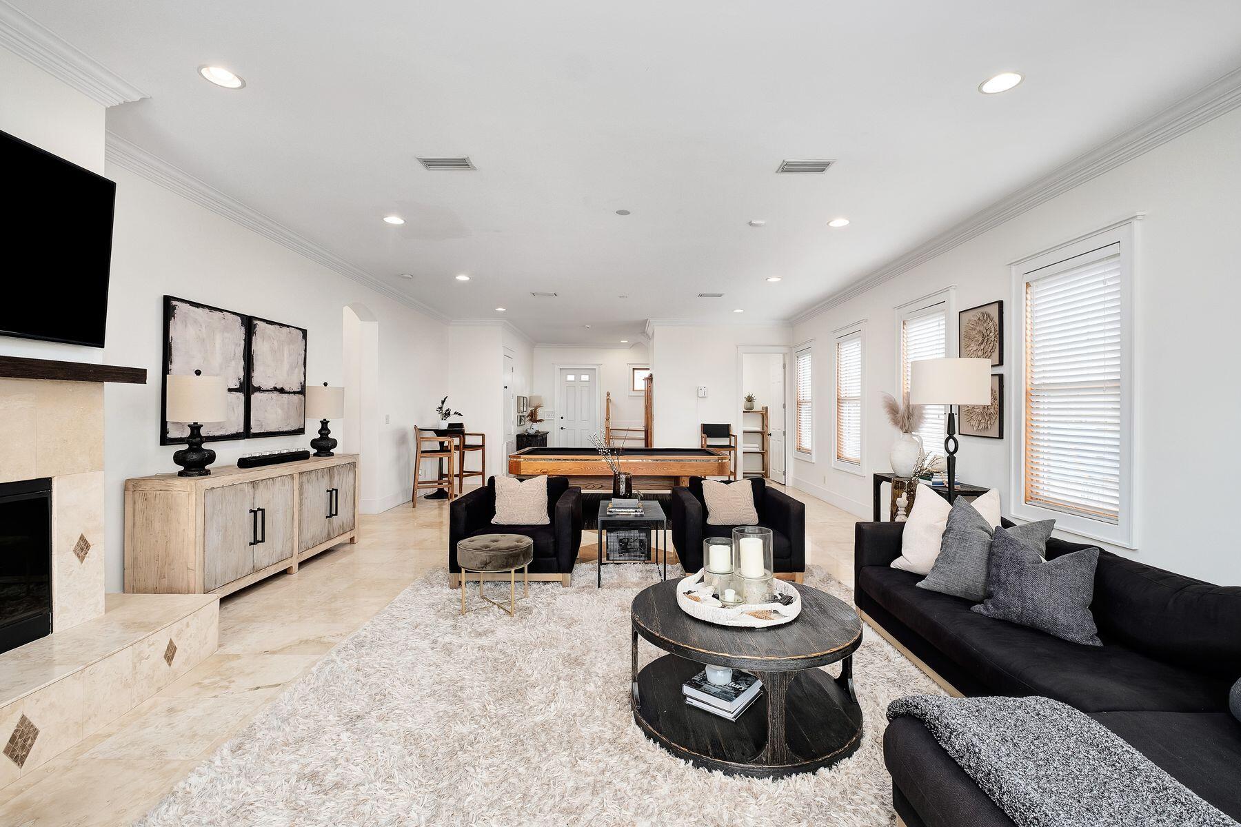 BAY PINE SHORES - Residential