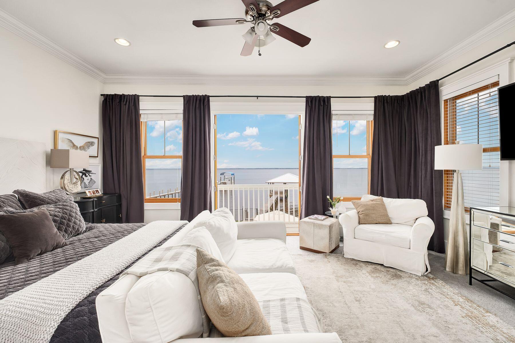 BAY PINE SHORES - Residential