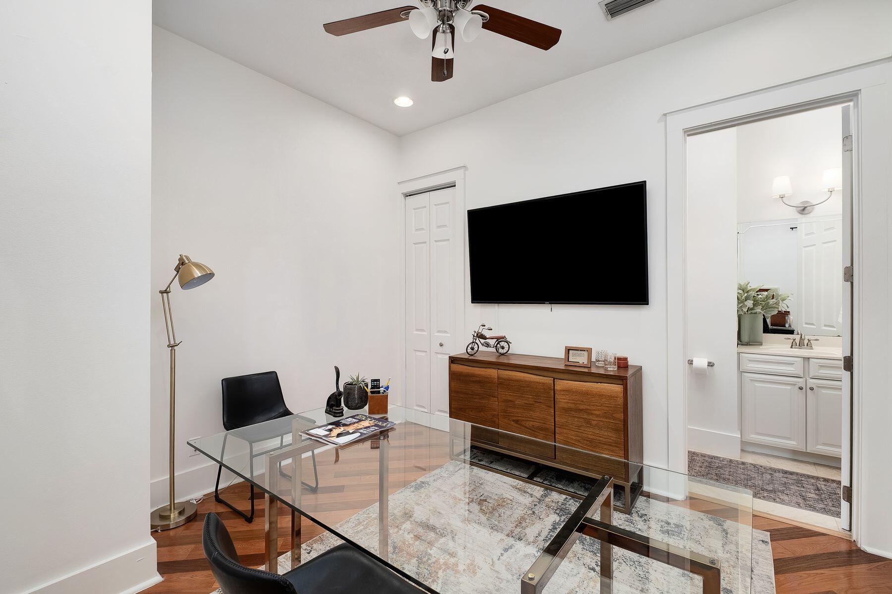 BAY PINE SHORES - Residential