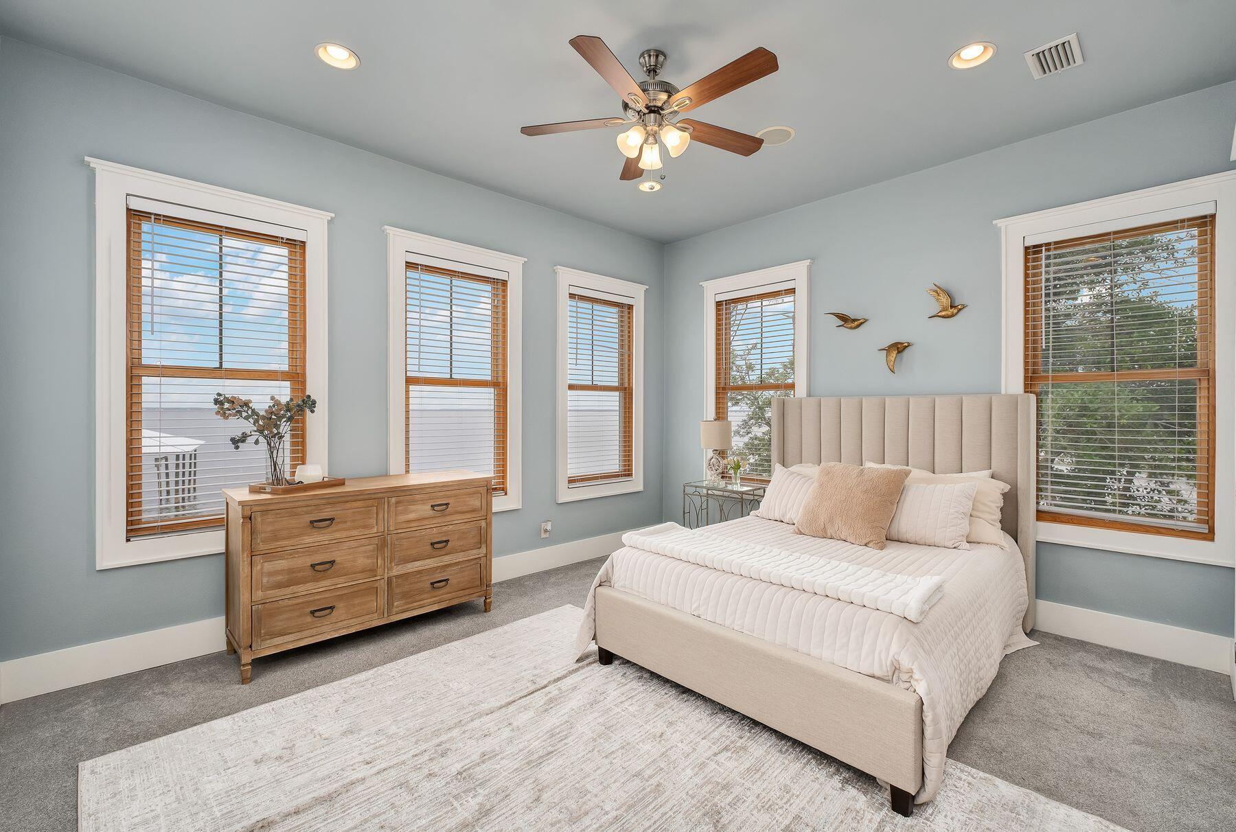 BAY PINE SHORES - Residential