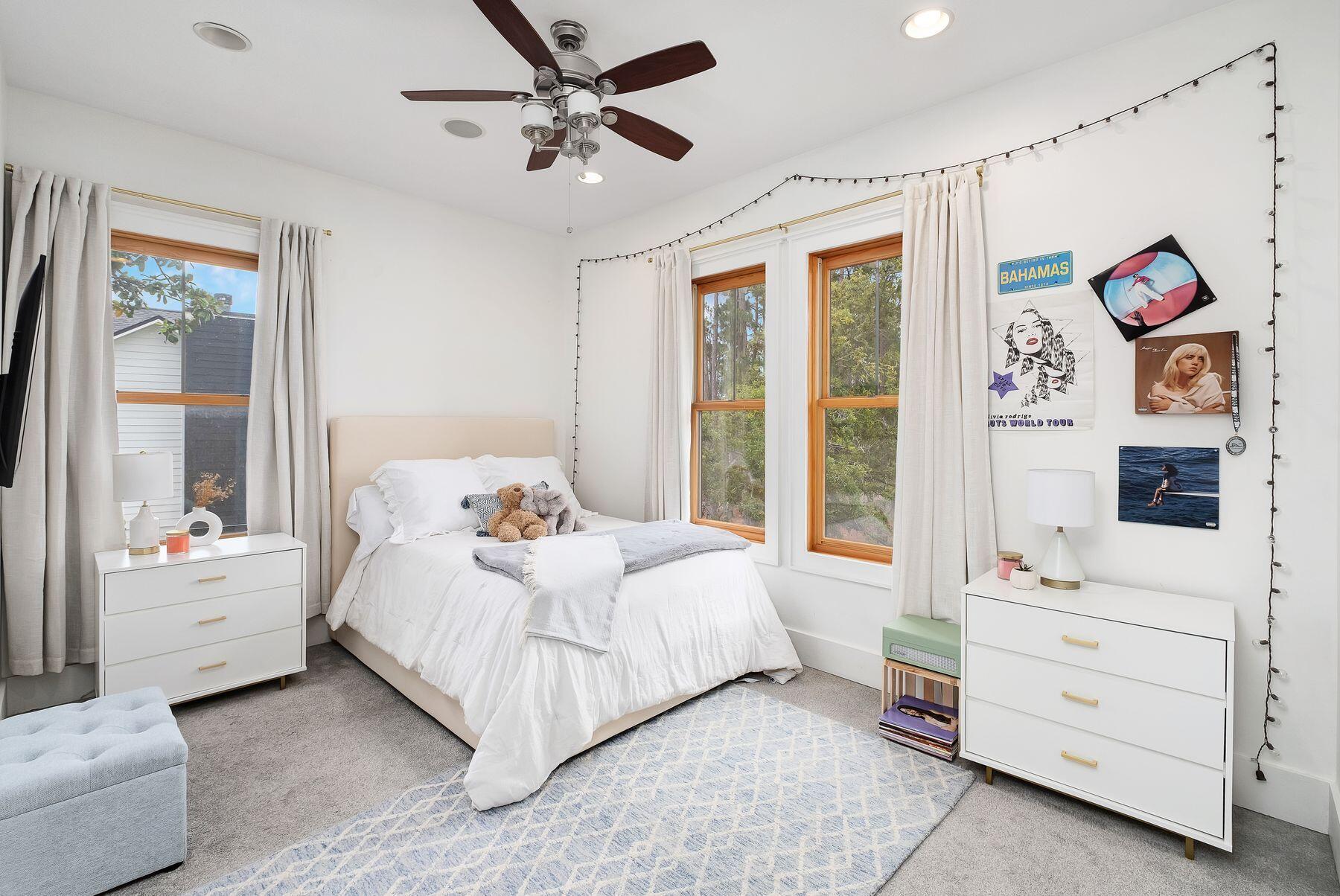 BAY PINE SHORES - Residential
