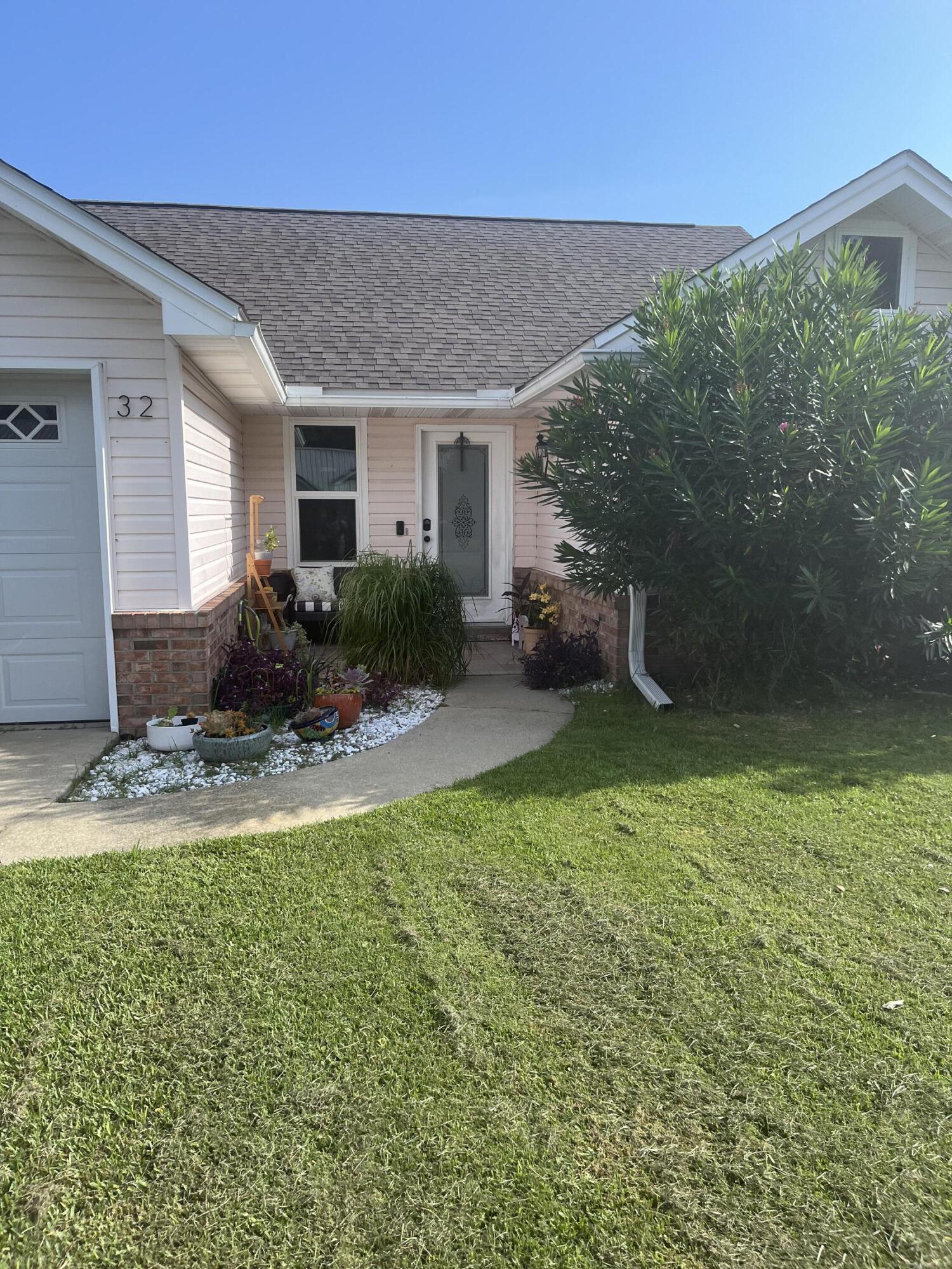 COCO PARK - Residential Lease