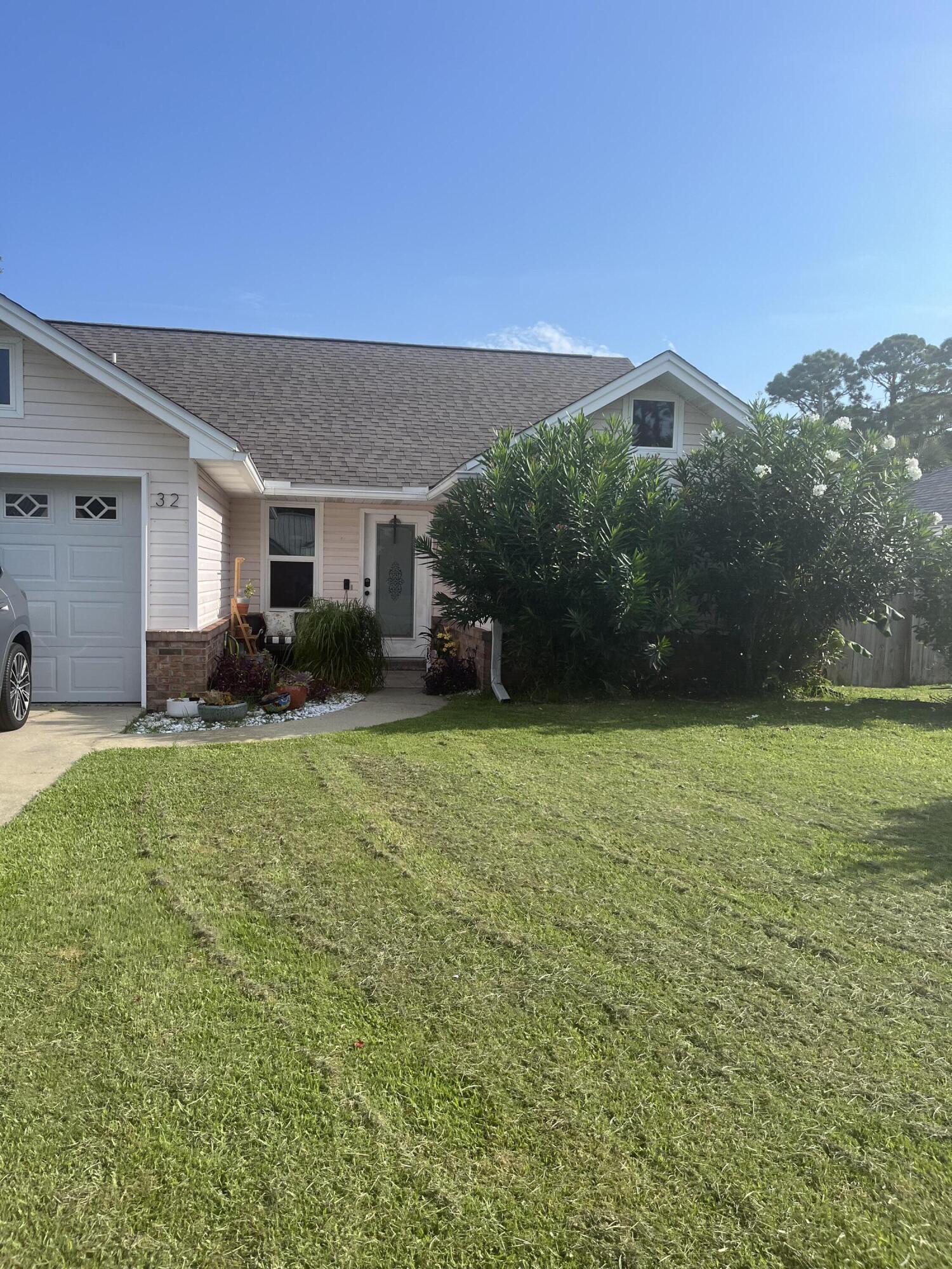 COCO PARK - Residential Lease