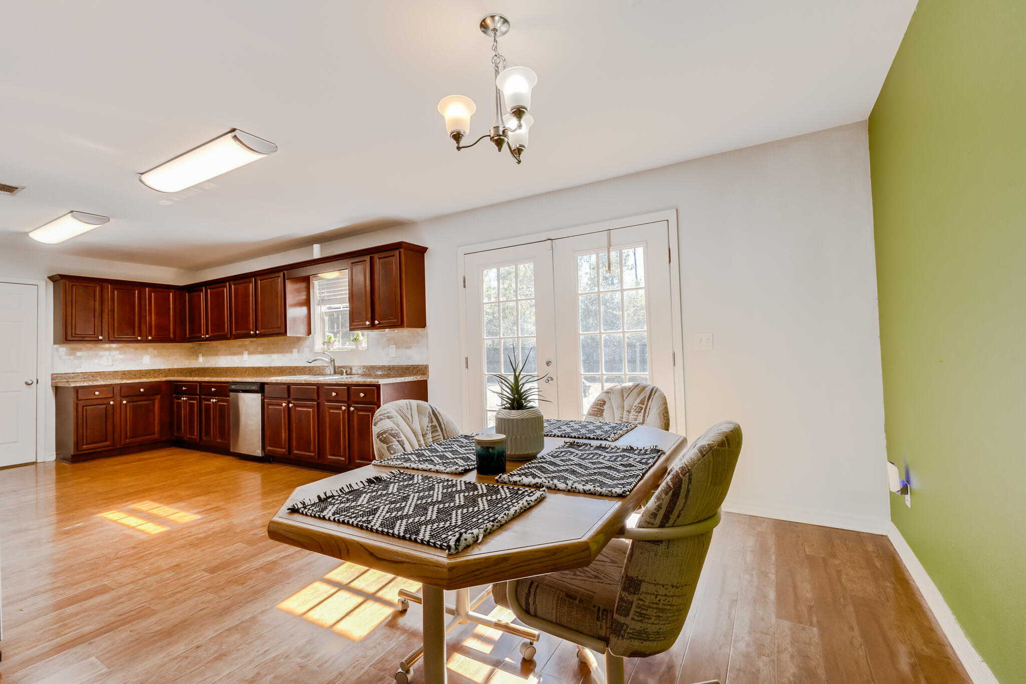 THE PINES - Residential