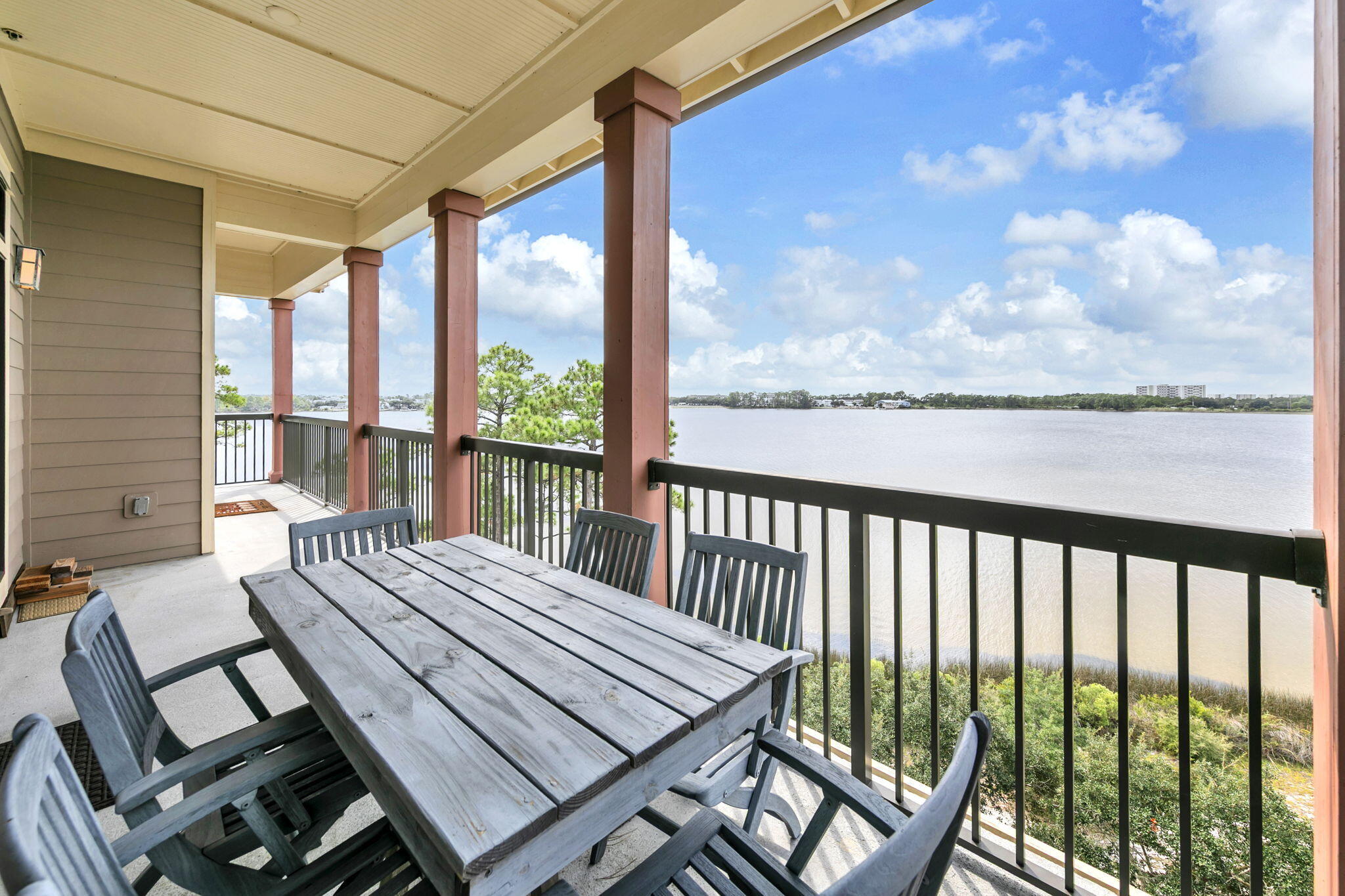 WILD HERON LAKESIDE LODGE - Residential