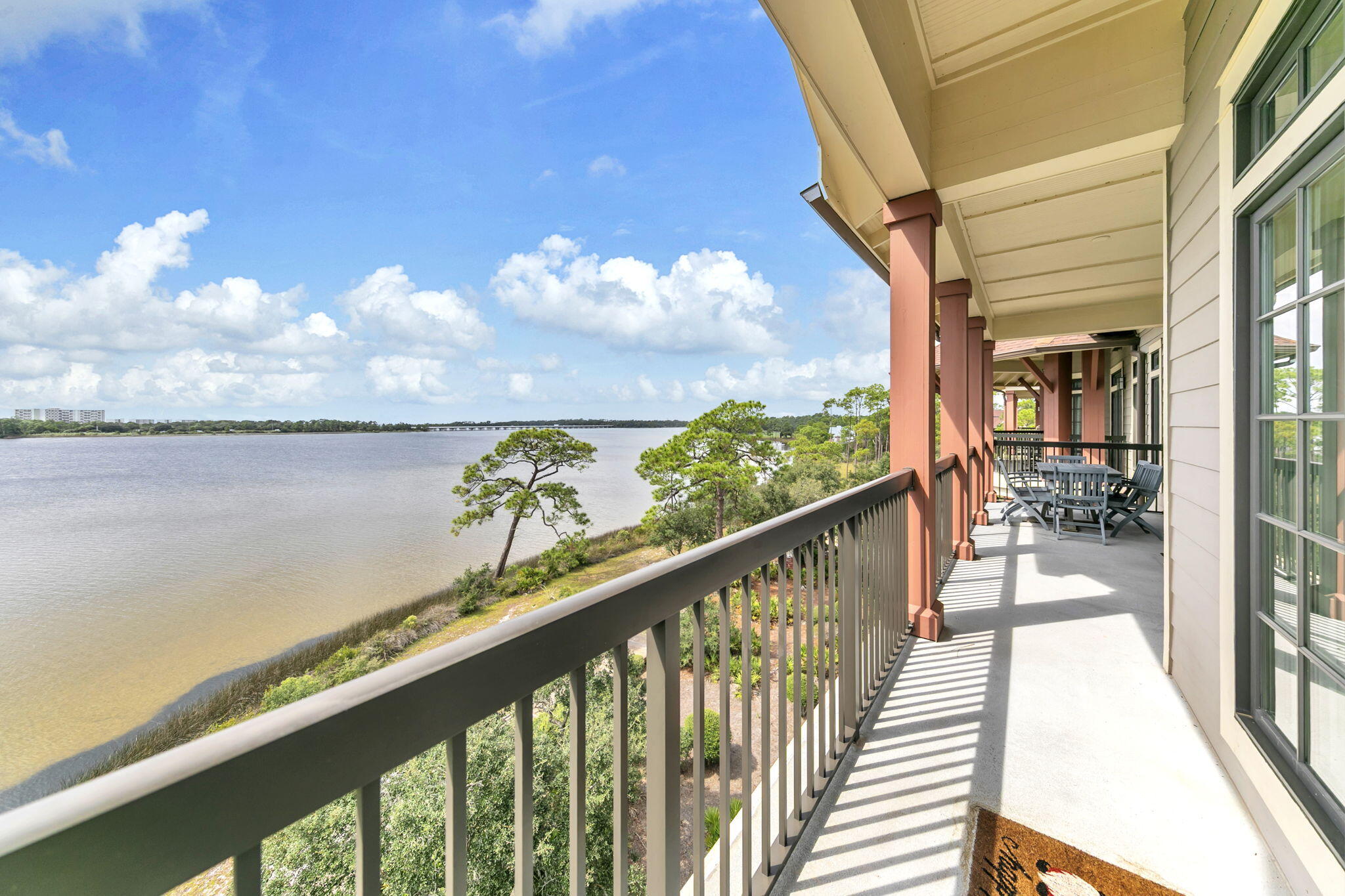 WILD HERON LAKESIDE LODGE - Residential