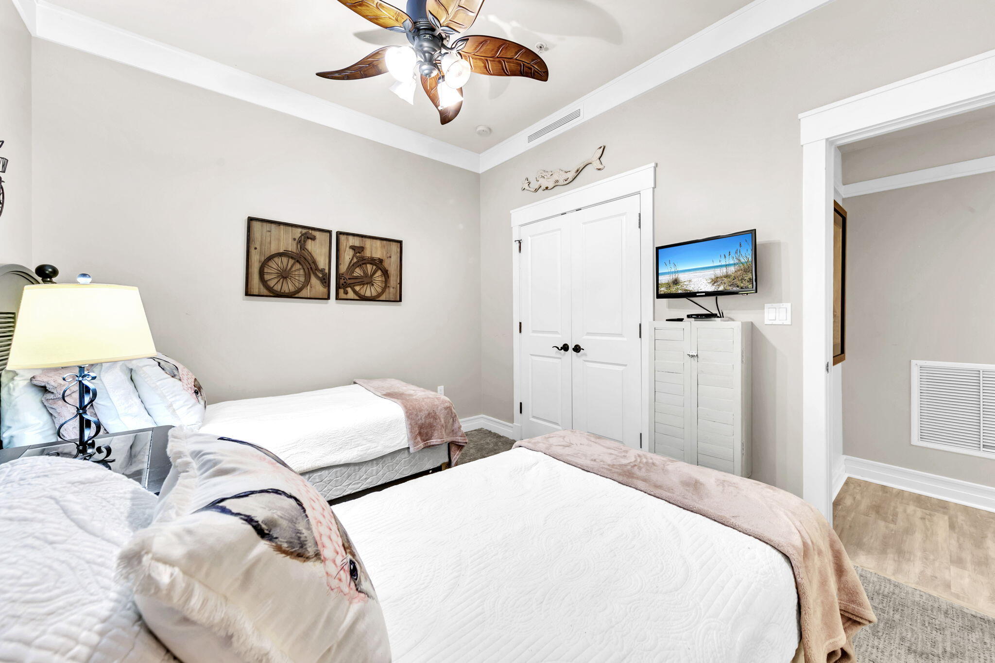 WILD HERON LAKESIDE LODGE - Residential