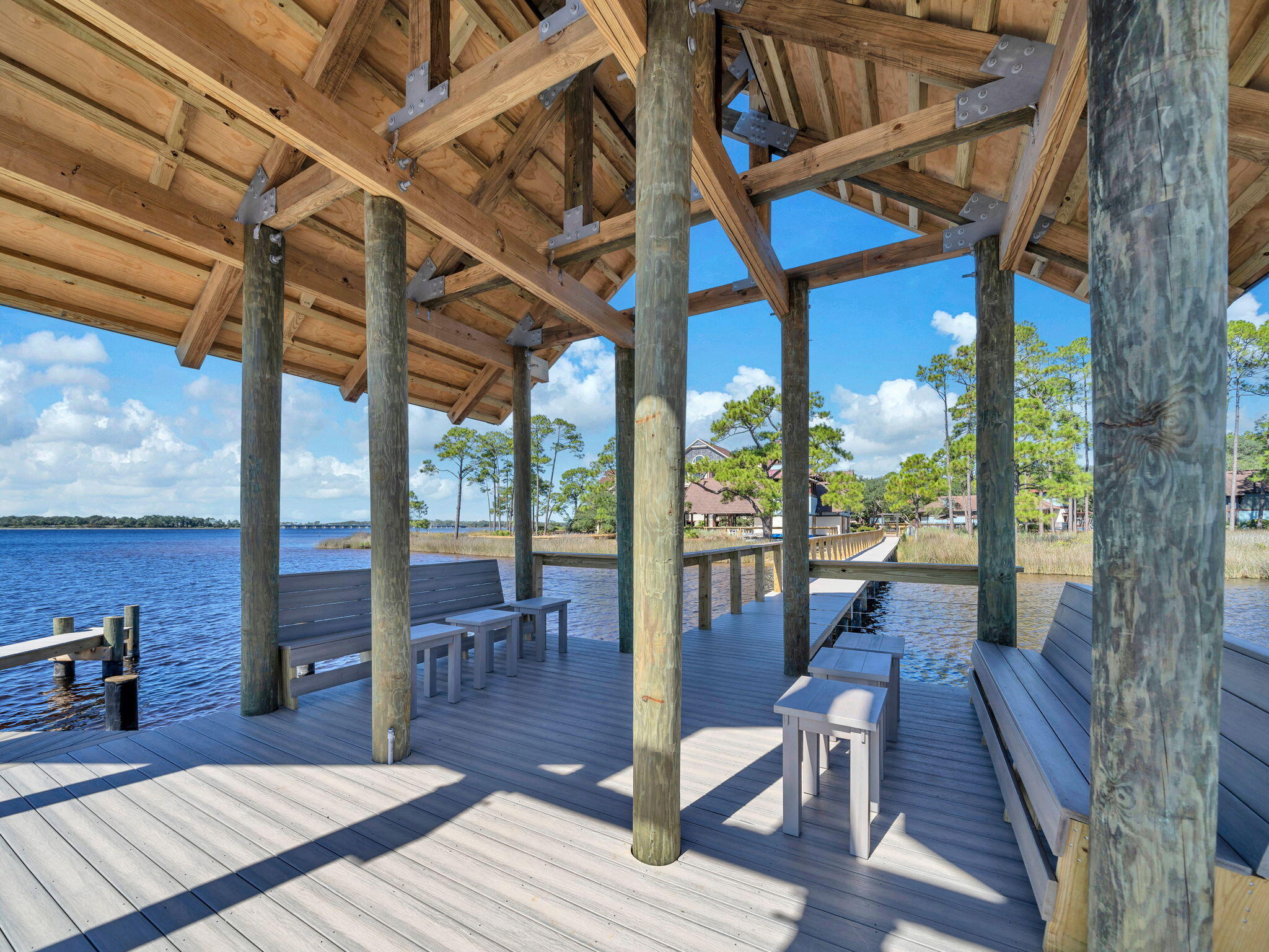 WILD HERON LAKESIDE LODGE - Residential