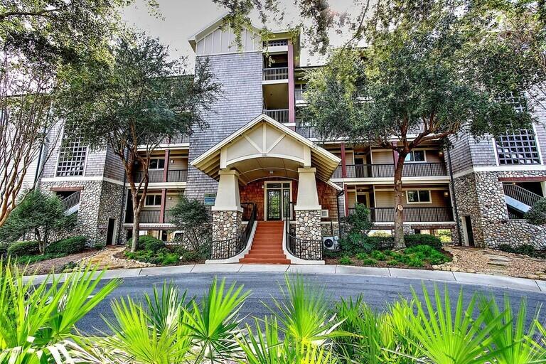 WILD HERON LAKESIDE LODGE - Residential