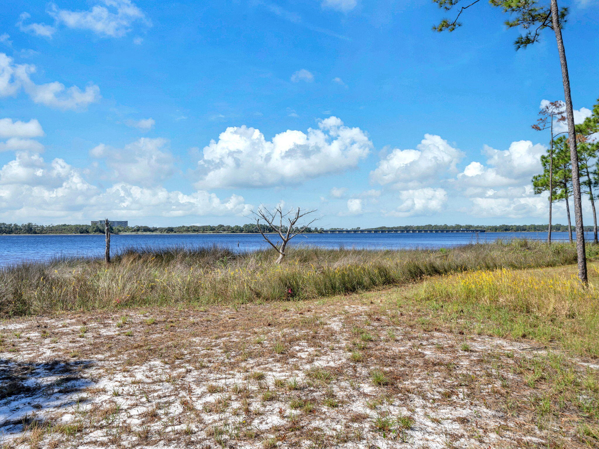 WILD HERON LAKESIDE LODGE - Residential