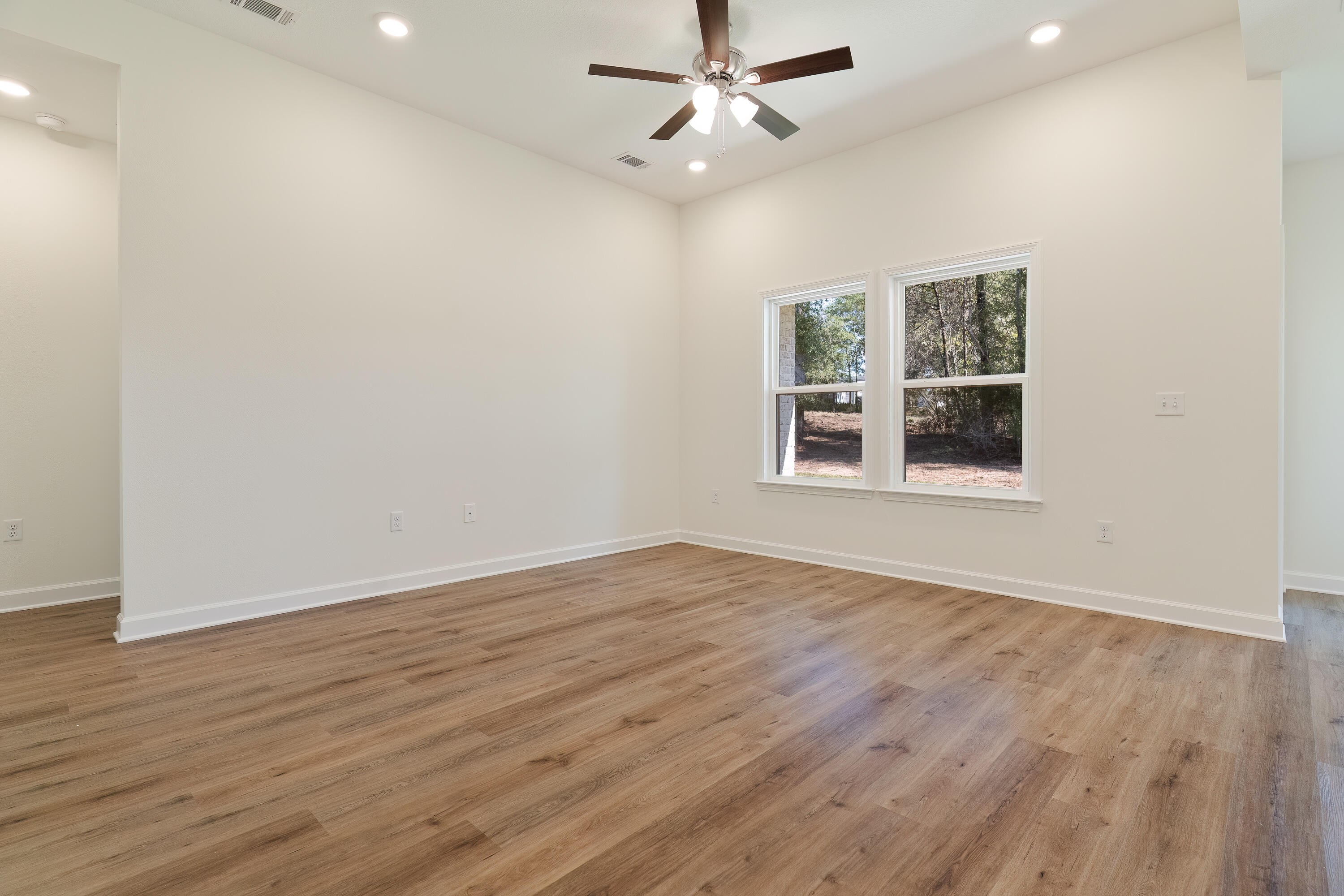 OAK HOLLOW - Residential