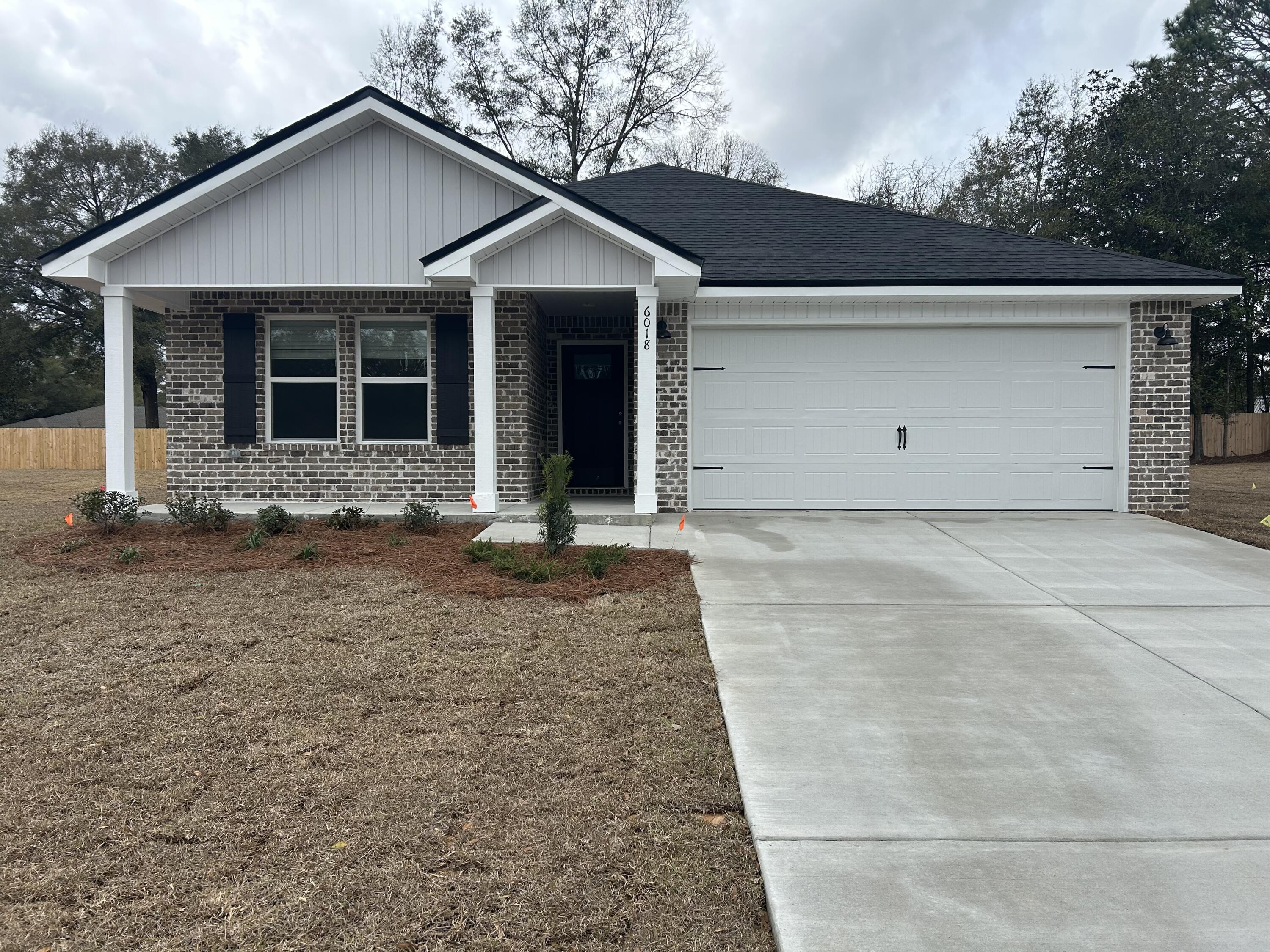 OAK HOLLOW - Residential