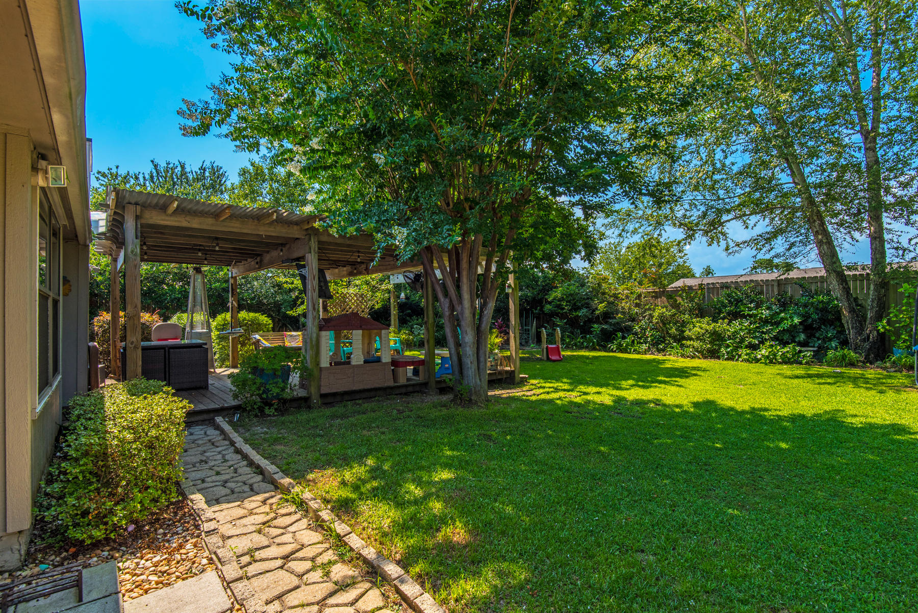 QUIET WOOD 1ST ADD - Residential