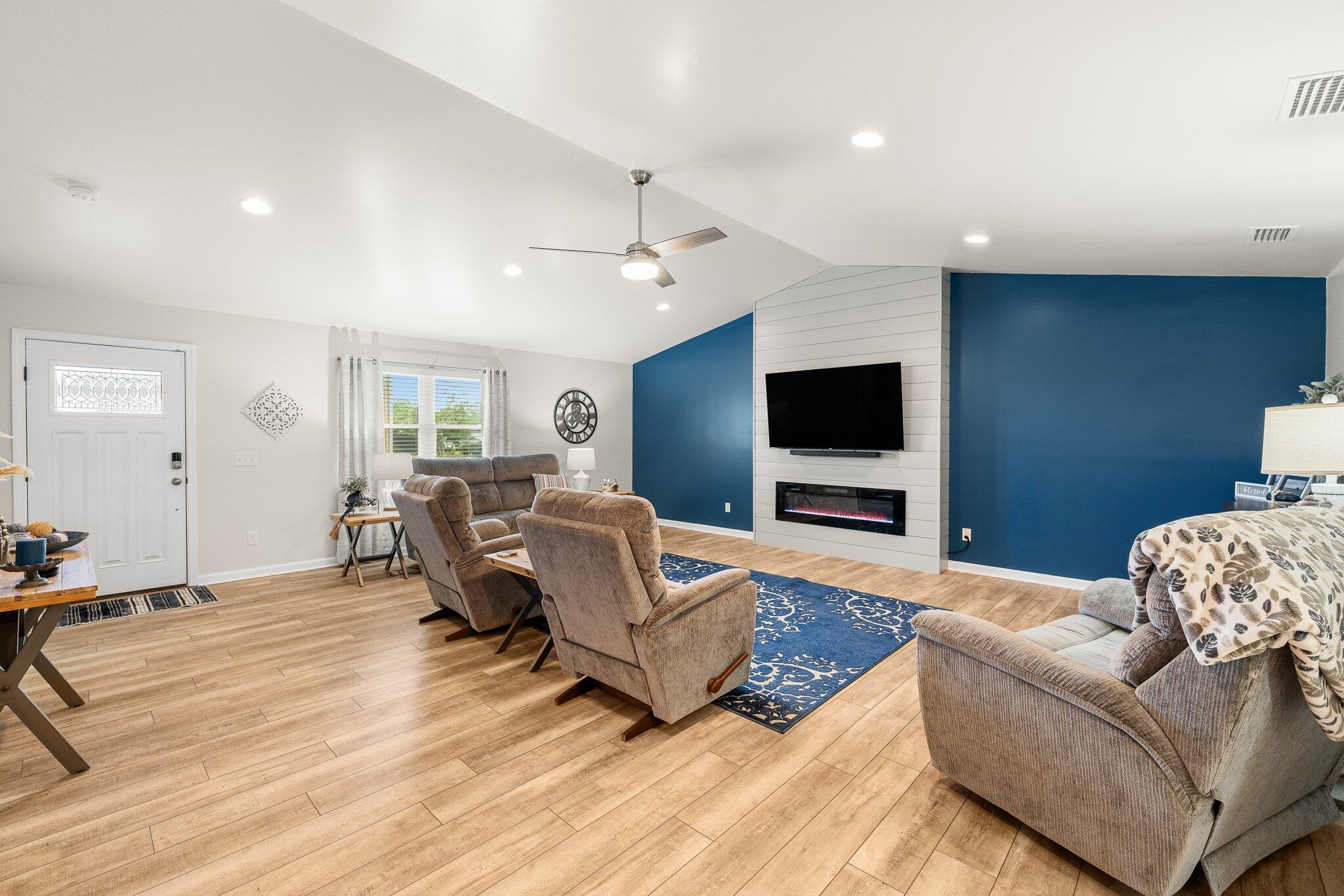 HILAND HILLS - Residential