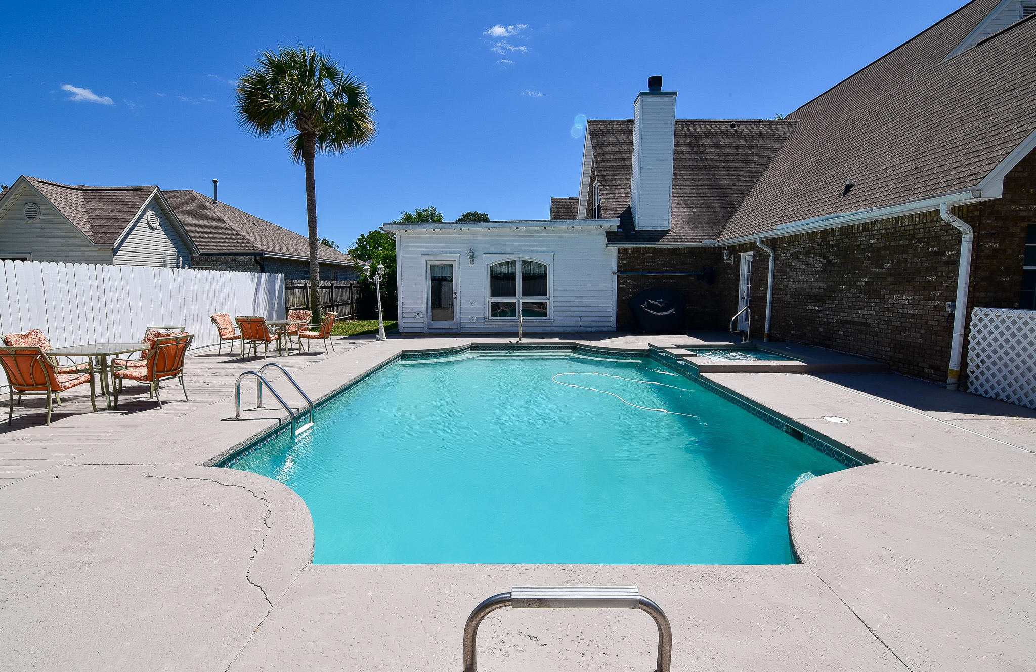RAINTREE ESTATES - Residential