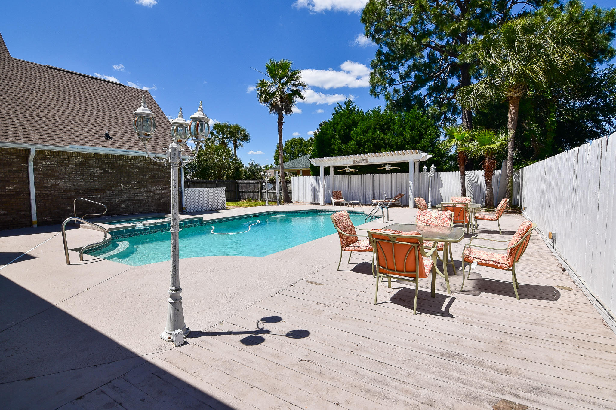 RAINTREE ESTATES - Residential