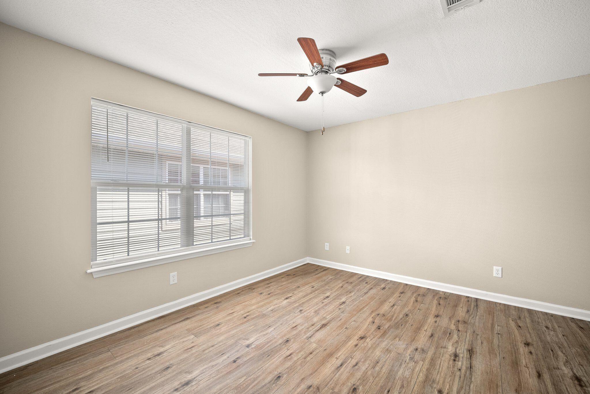 ARBOR LAKE PHASE 1 - Residential Lease