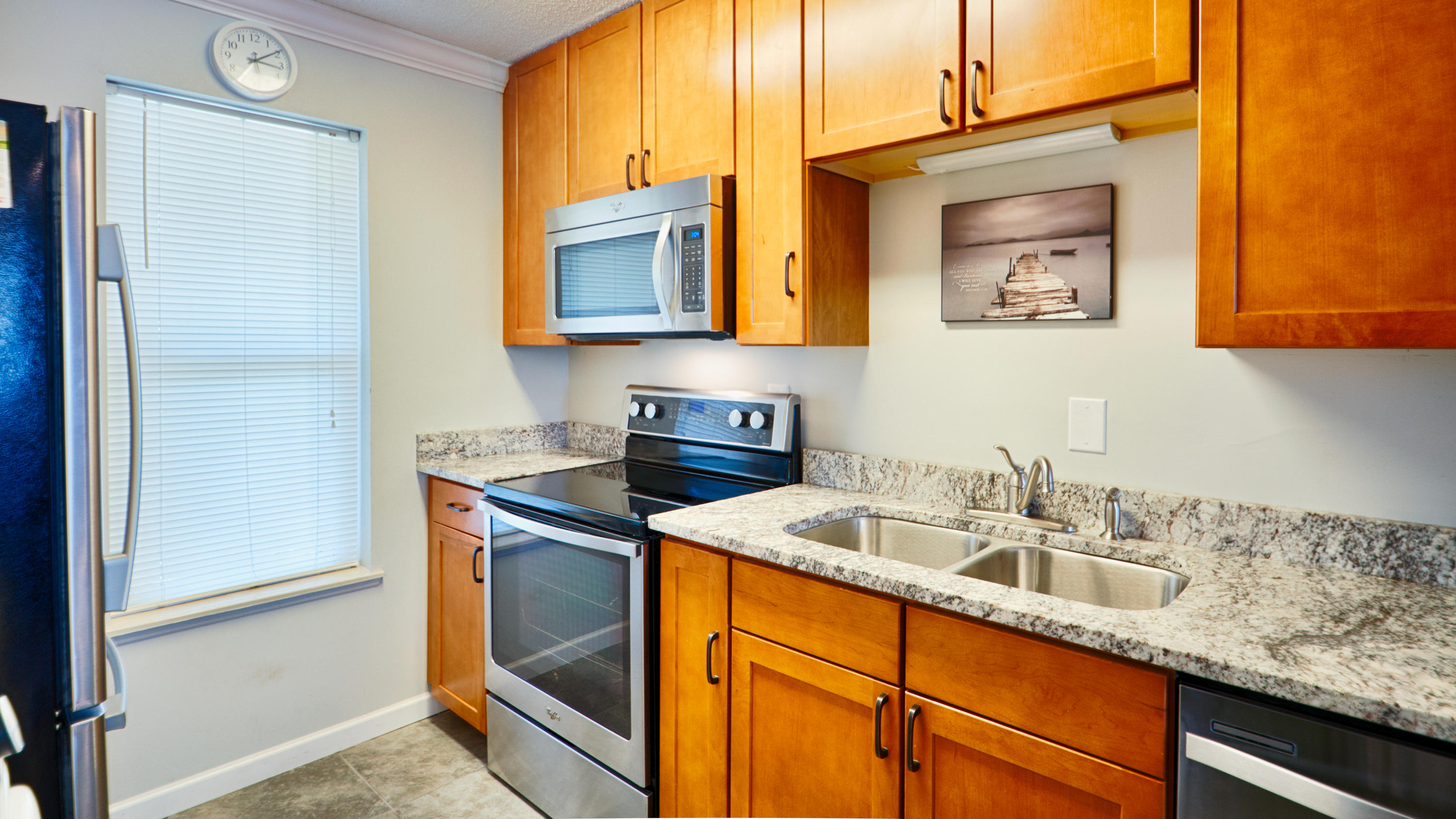 POOLSIDE VILLAS CONDO - Residential