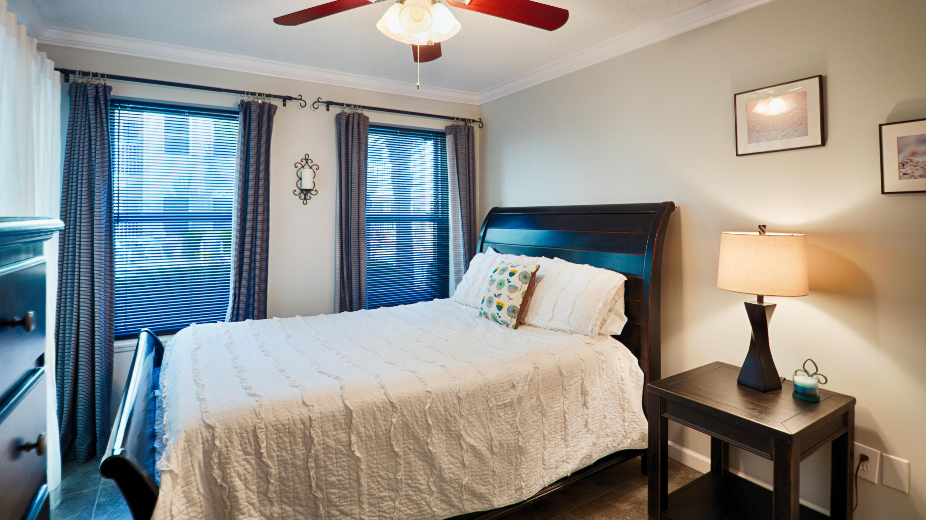 POOLSIDE VILLAS CONDO - Residential