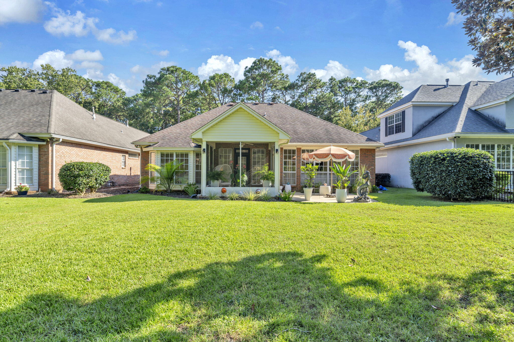 TURNBERRY PLACE - Residential