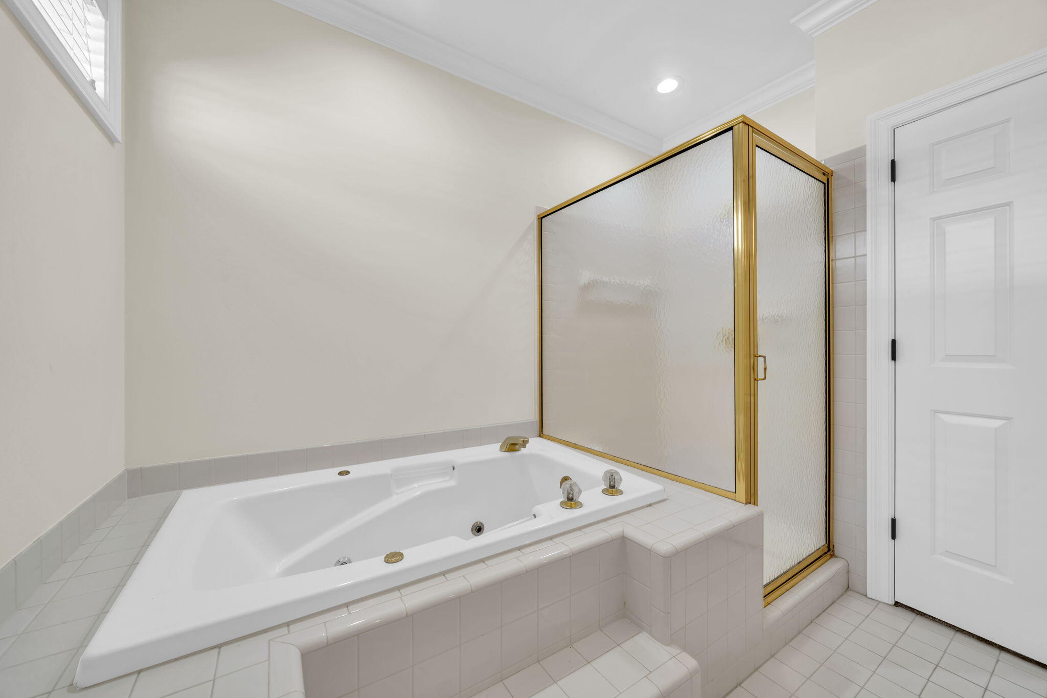 TURNBERRY PLACE - Residential