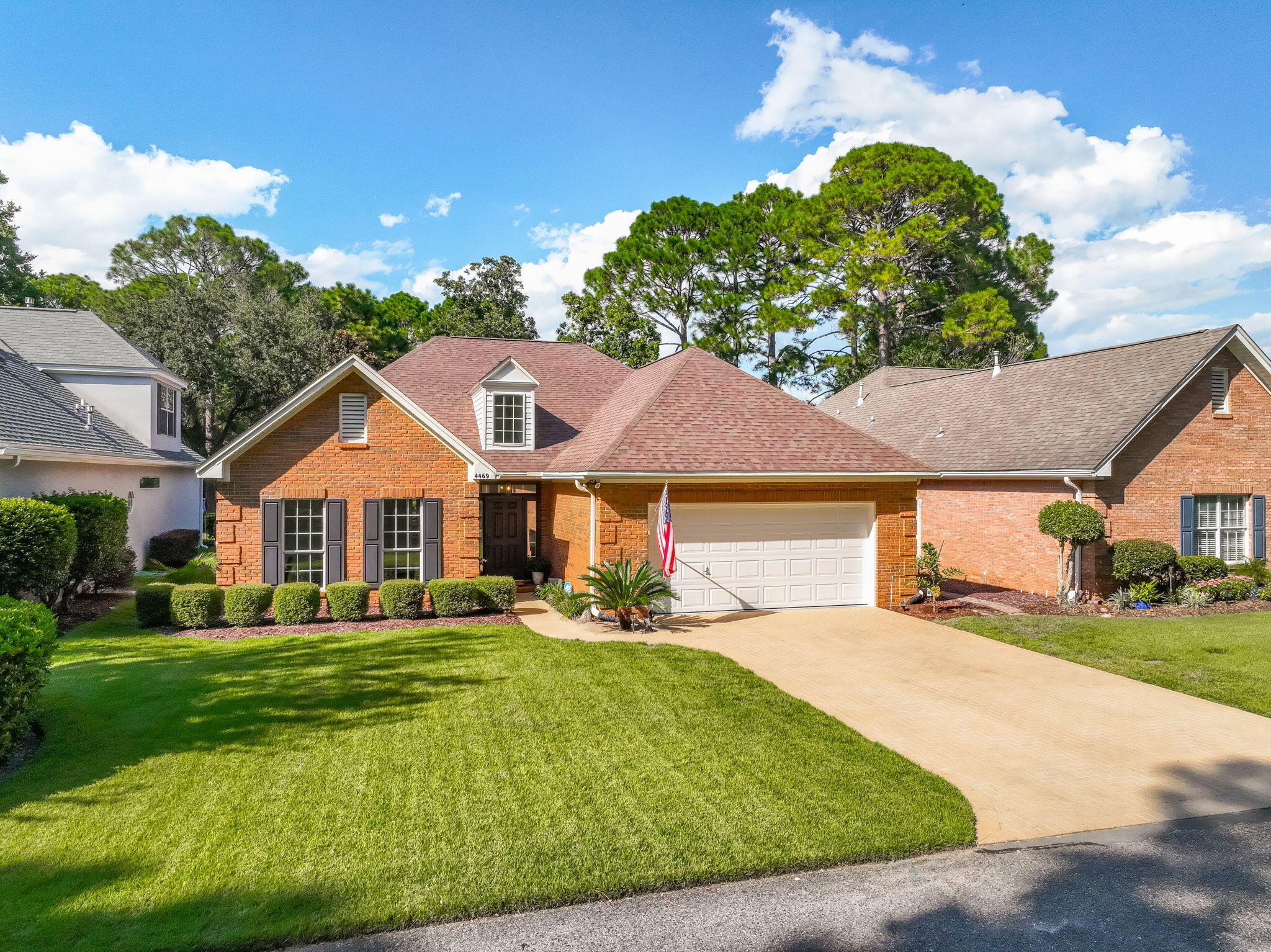 TURNBERRY PLACE - Residential
