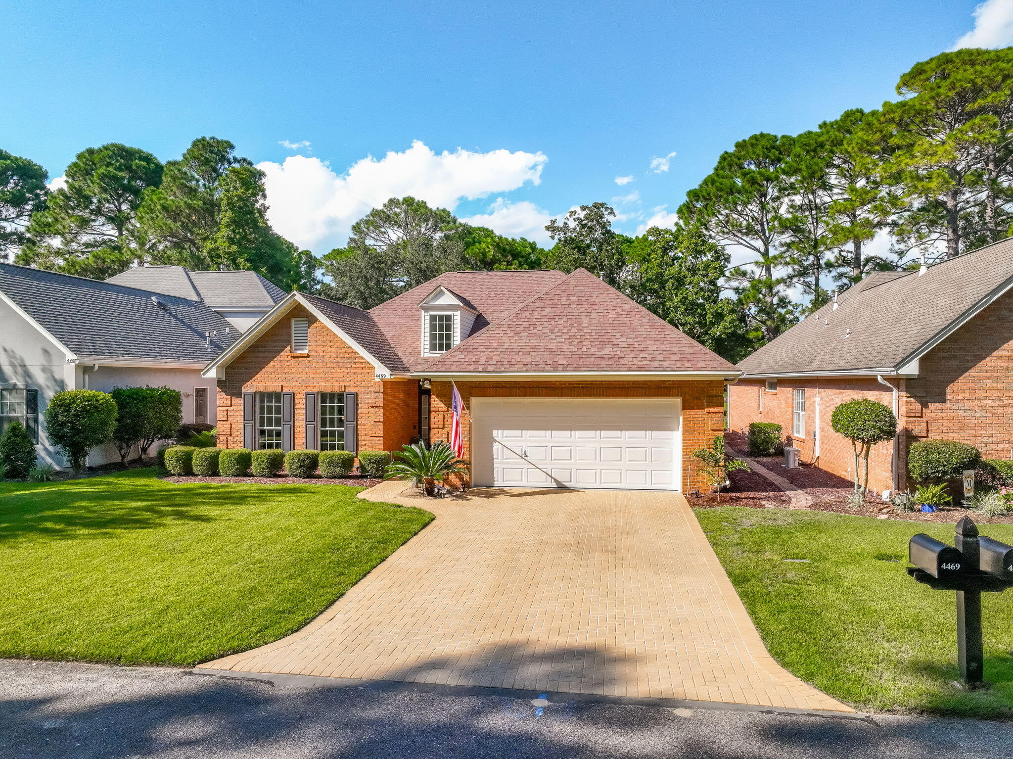 TURNBERRY PLACE - Residential