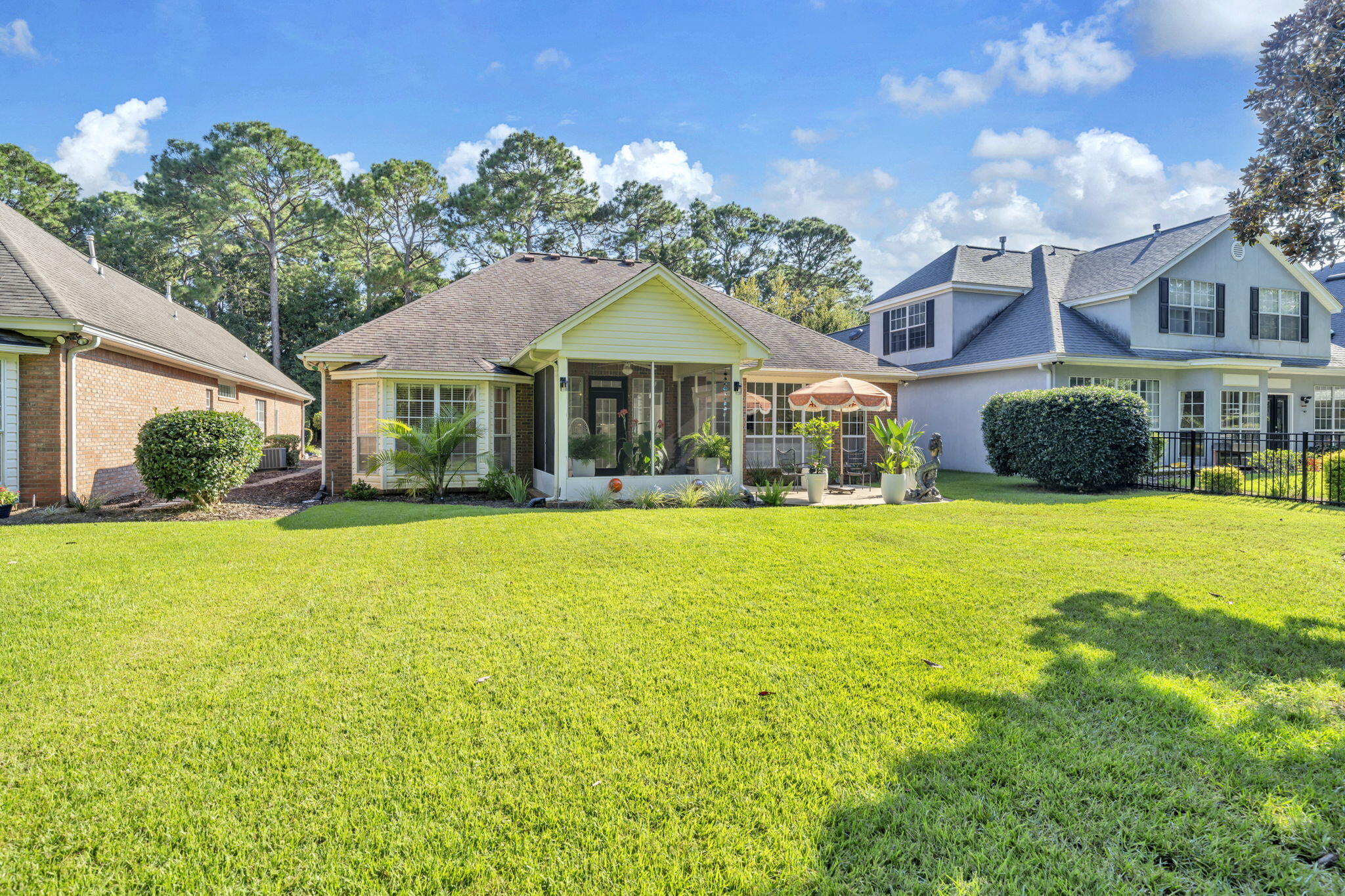 TURNBERRY PLACE - Residential
