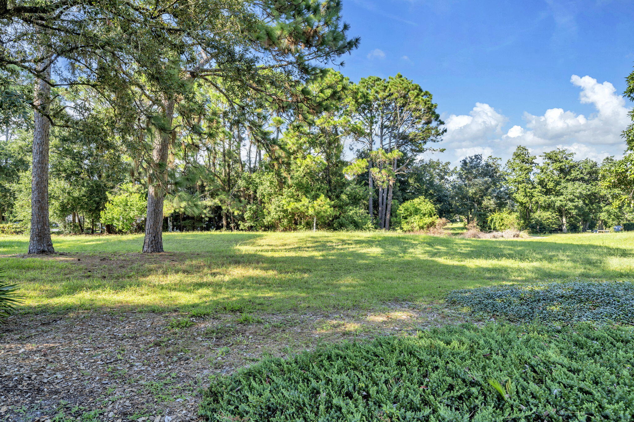 TURNBERRY PLACE - Residential