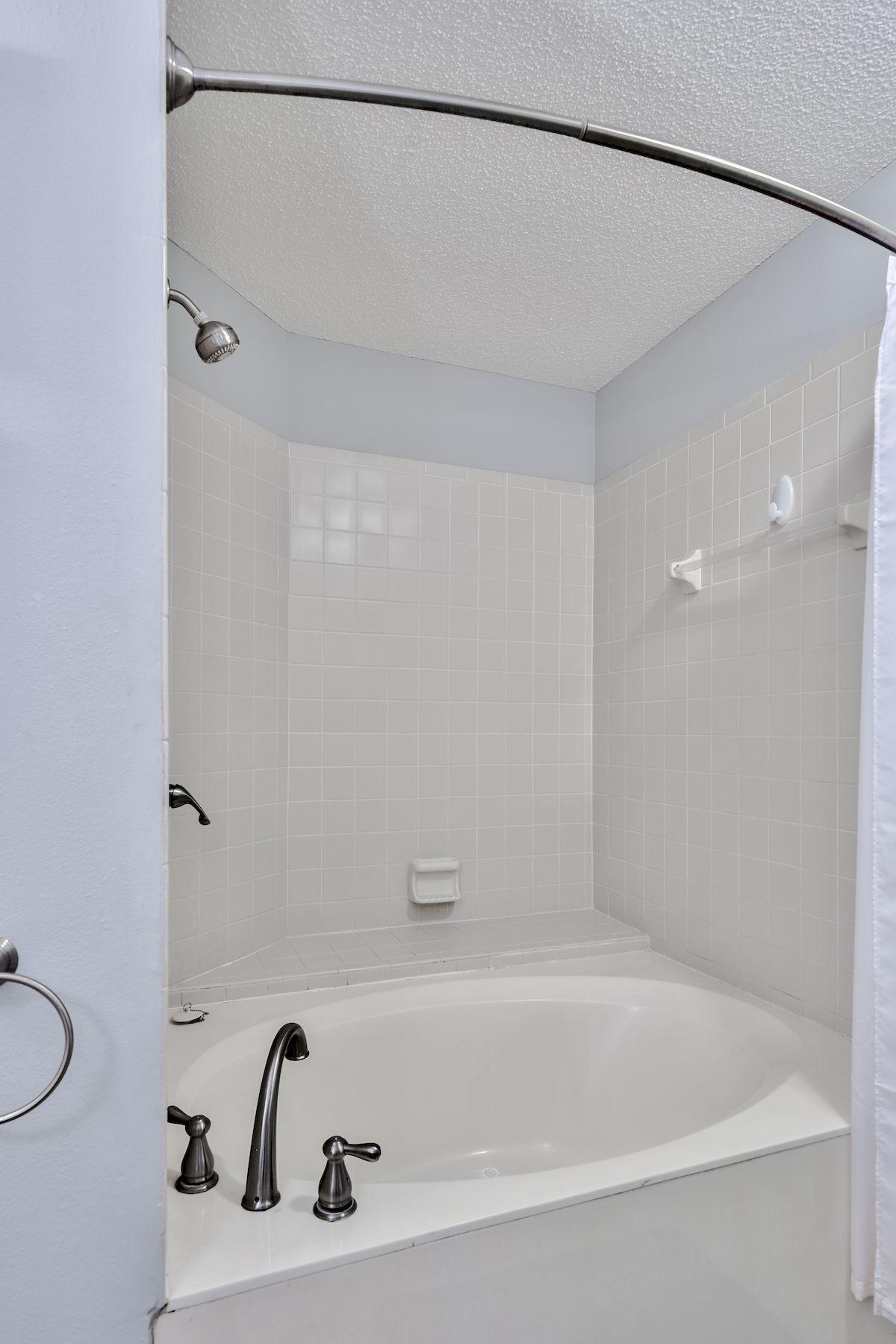 HIDDEN DUNES BEACH COTTAGES 2 - Residential